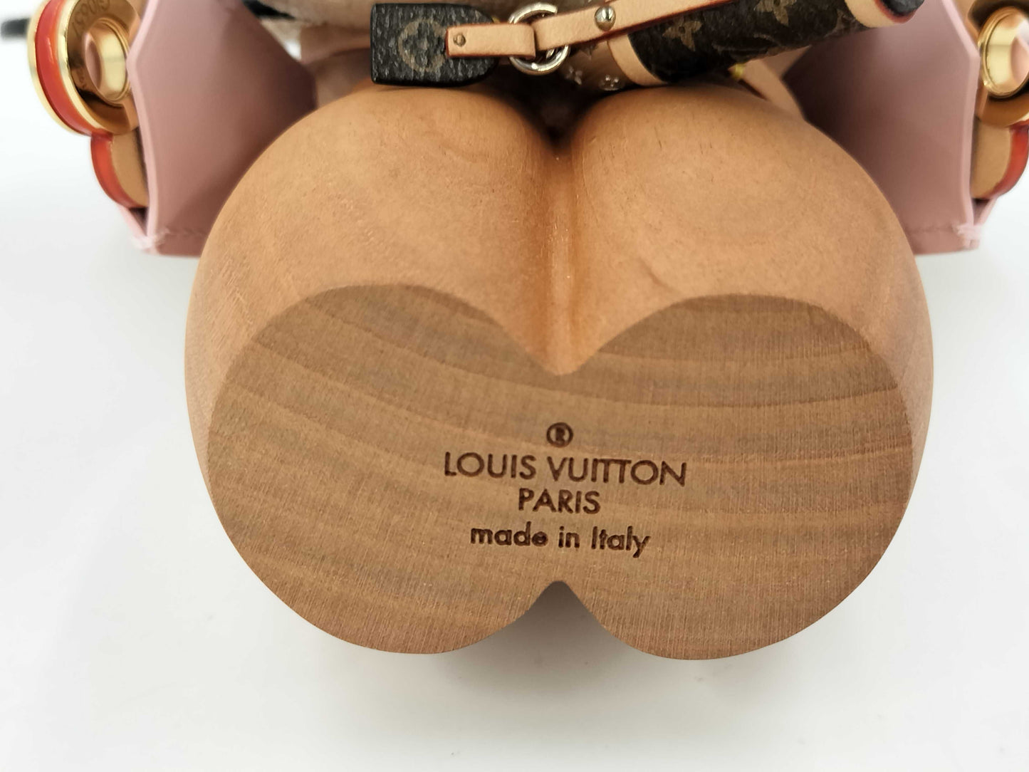 LOUIS VUITTON Monogram Vivienne Figurine Wild at Heart Other Accessories