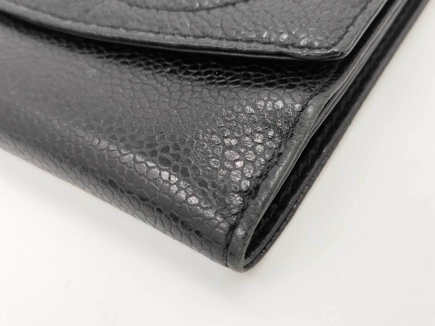 CHANEL Caviar Skin Bifold Wallet