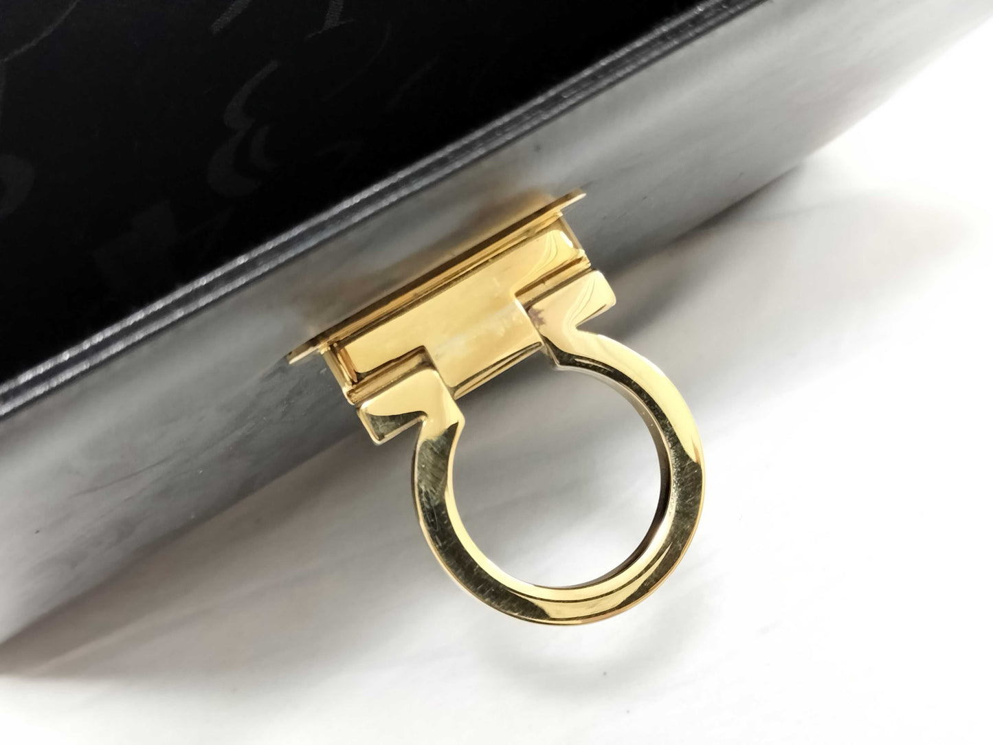 Salvatore Ferragamo Gancini 2-way handbag