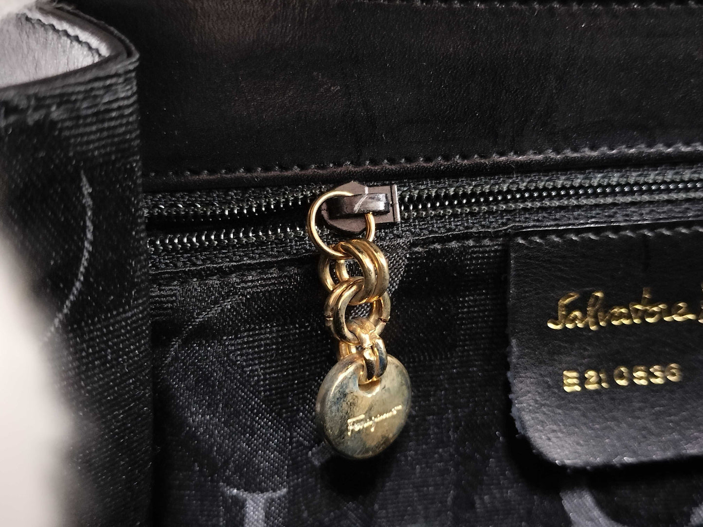 Salvatore Ferragamo Gancini 2-way handbag