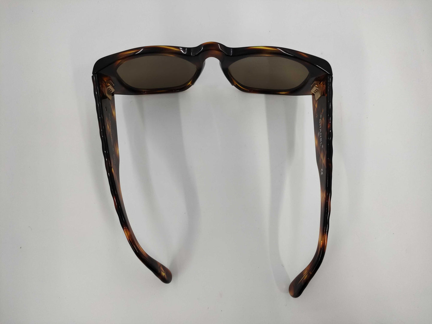CHANEL tortoiseshell sunglasses with case