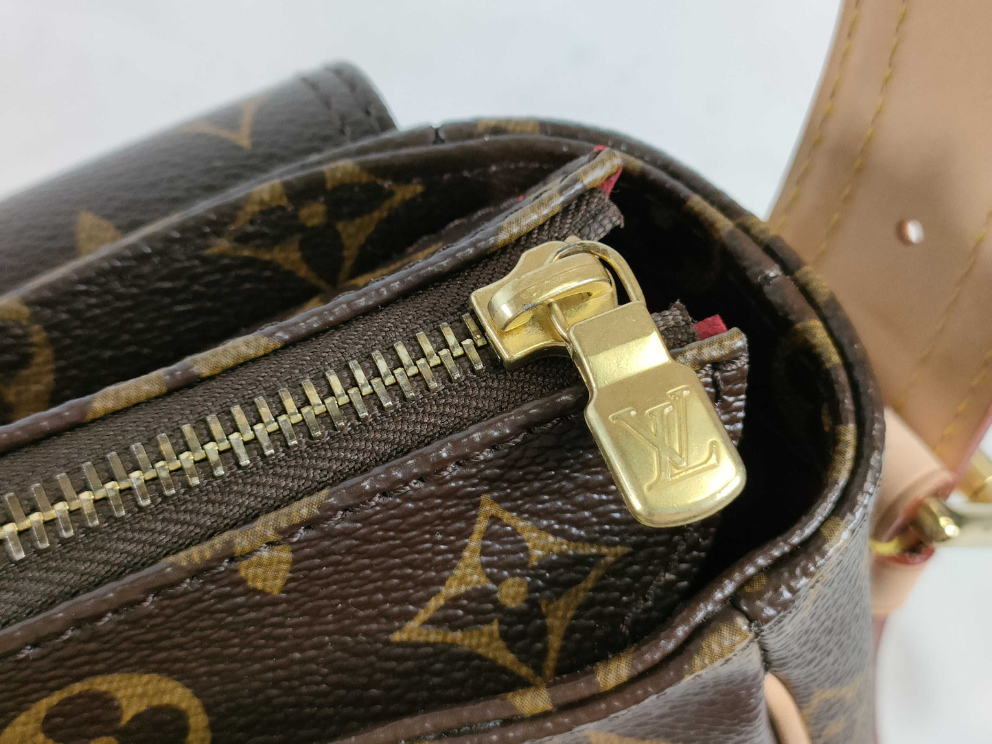 LOUIS VUITTON M51163 Monogram M51163 Viva Cite GM Shoulder Bag