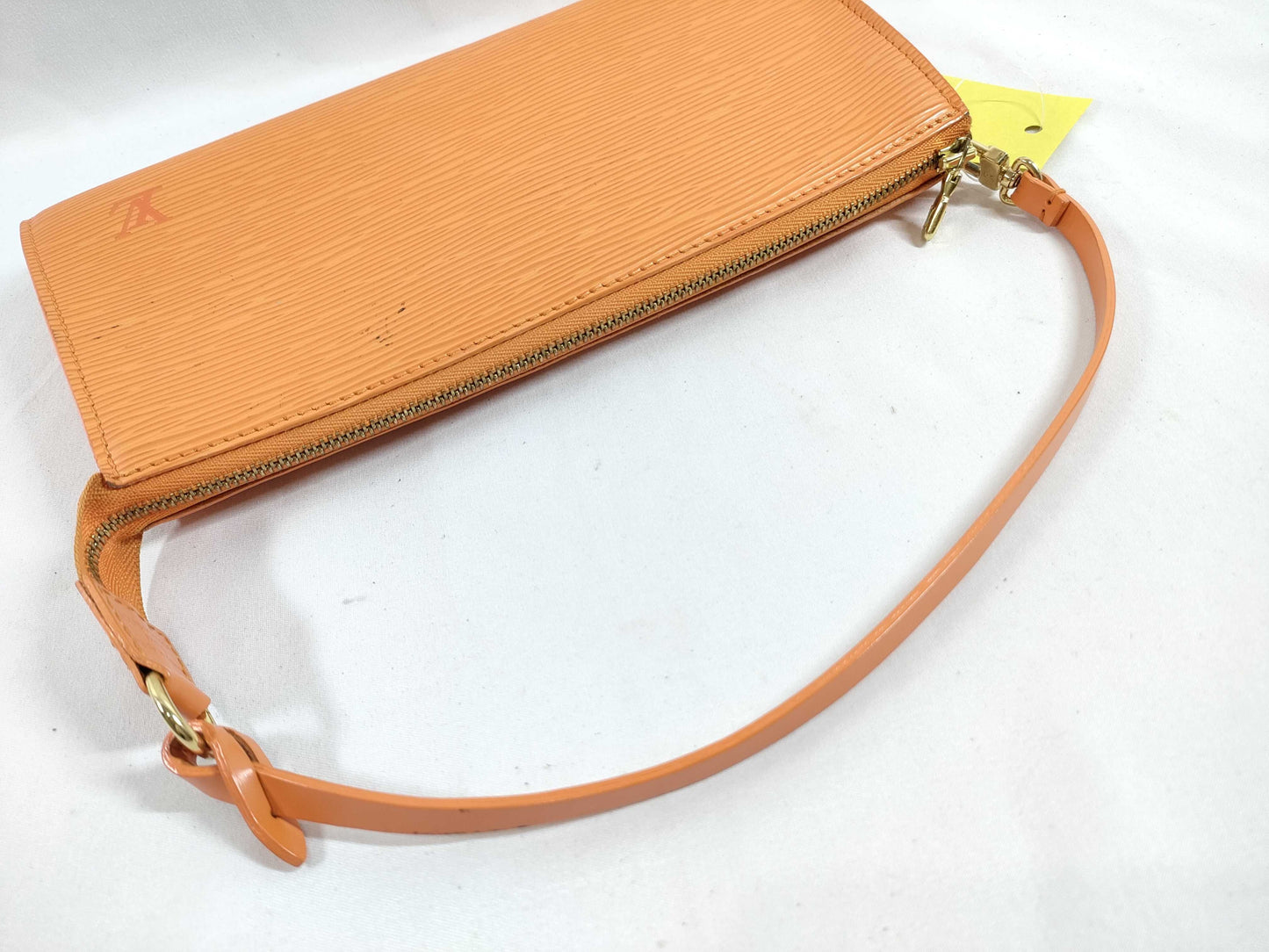 LOUIS VUITTON M5294H Epi Axoir Handbag