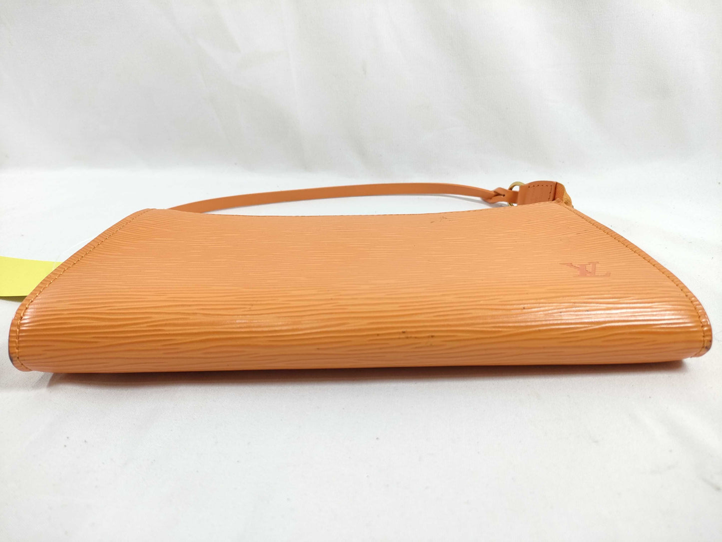 LOUIS VUITTON M5294H Epi Axoir Handbag
