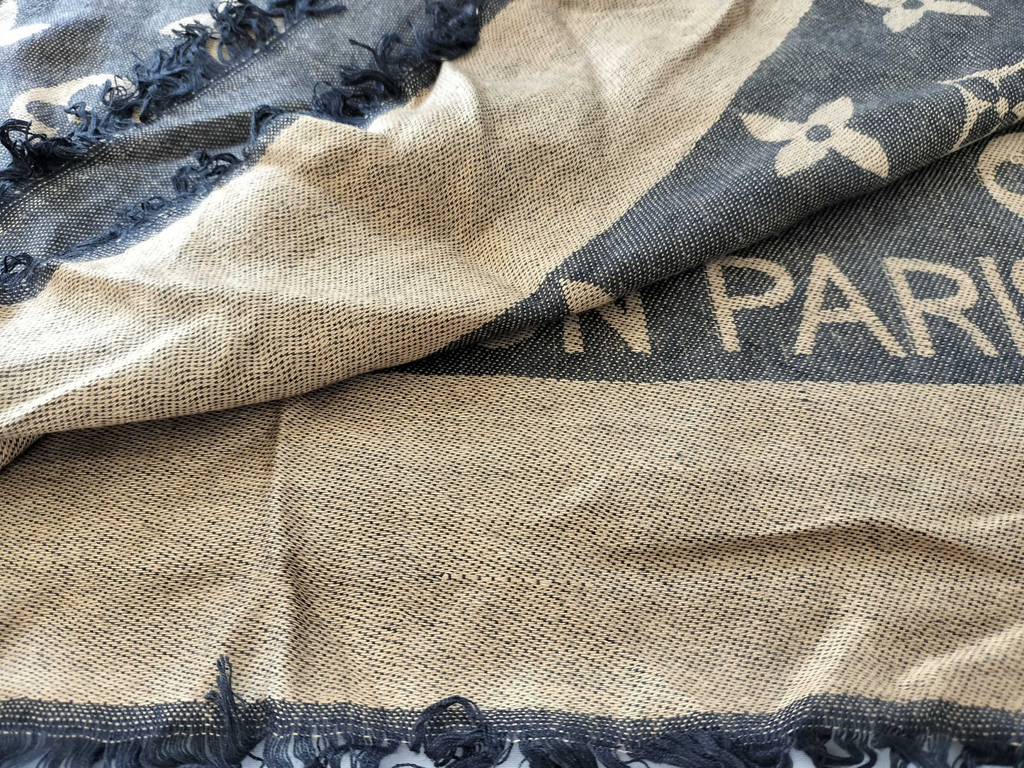 LOUIS VUITTON Monogram Large Fringe Stole*1 Scarf