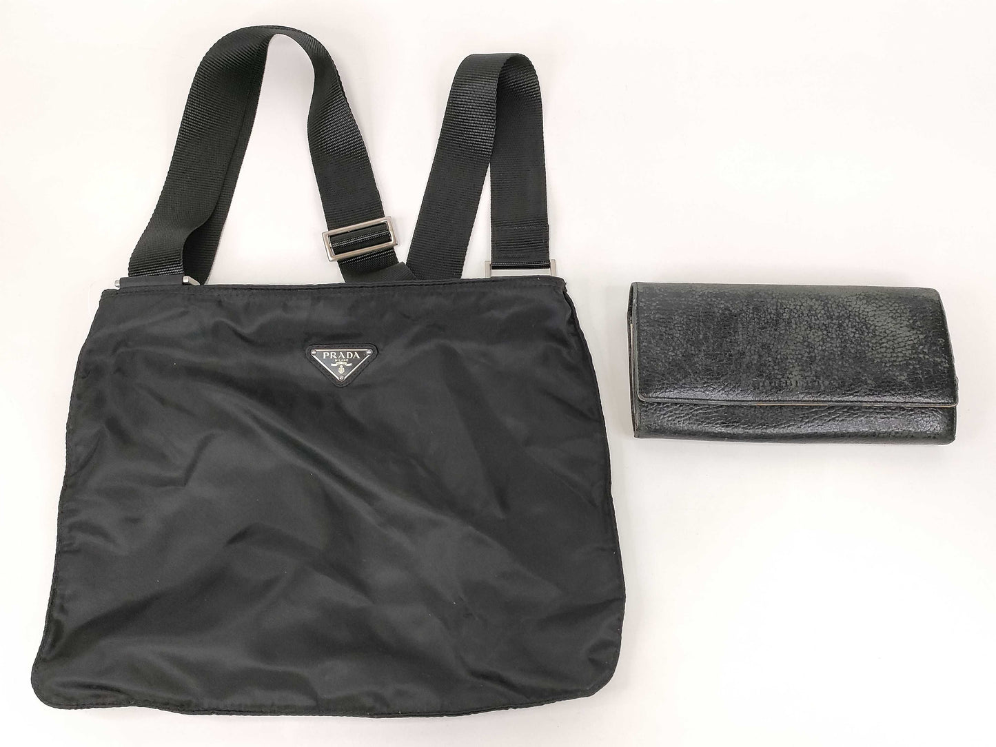PRADA nylon shoulder bag/Burberry long wallet shoulder bag