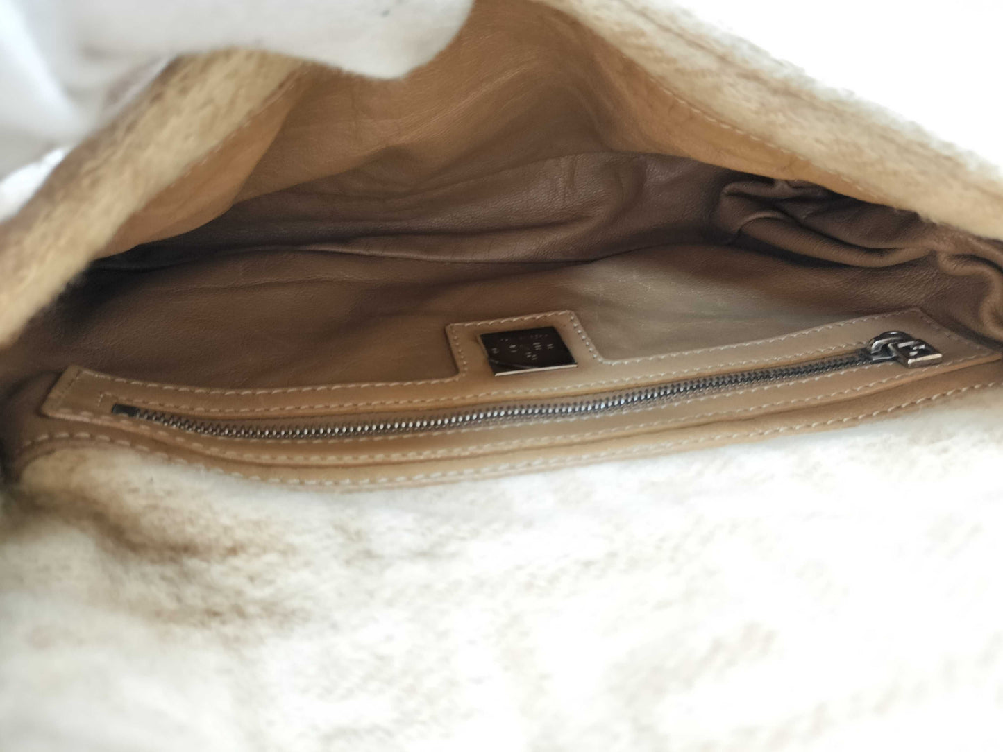 FENDI Mamma 2321-26424-008 / Wool / Condition Considered Handbag