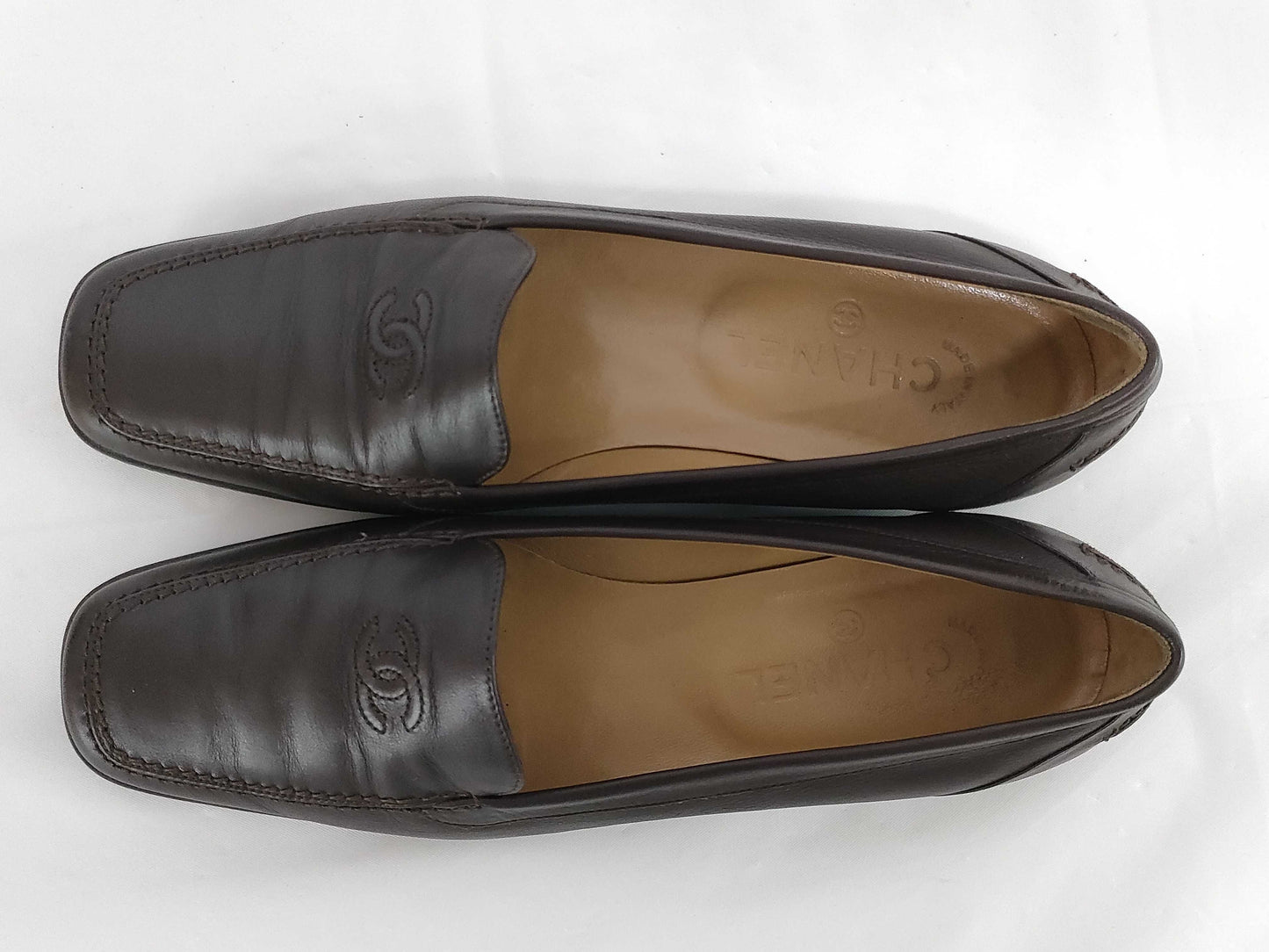 CHANEL Coco Mark Leather Pumps
