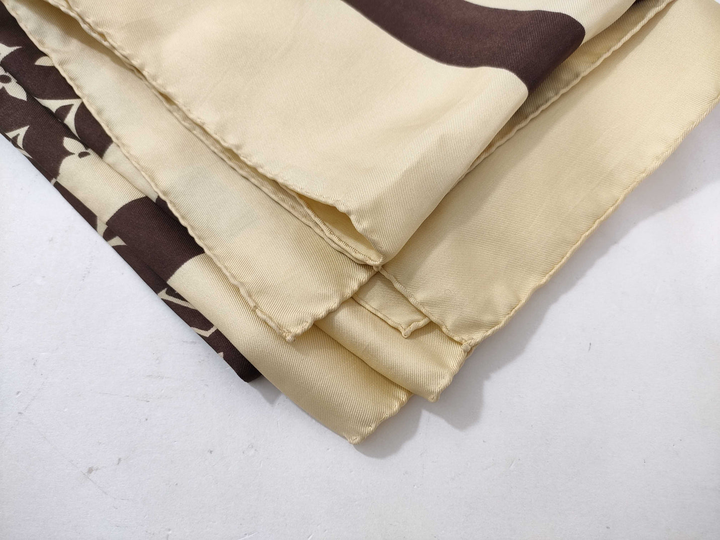 LOUIS VUITTON Monogram and 3 other Chanel scarves