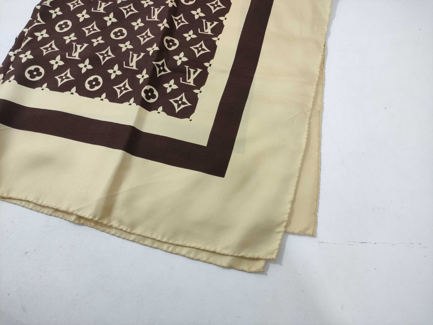 LOUIS VUITTON Monogram and 3 other Chanel scarves