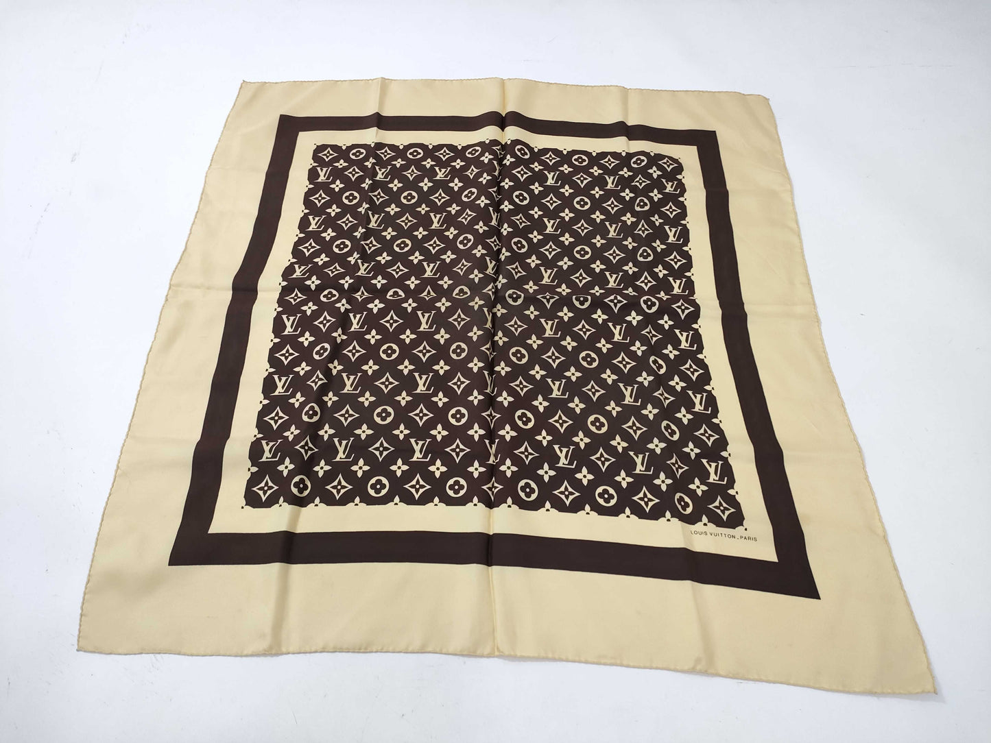 LOUIS VUITTON Monogram and 3 other Chanel scarves