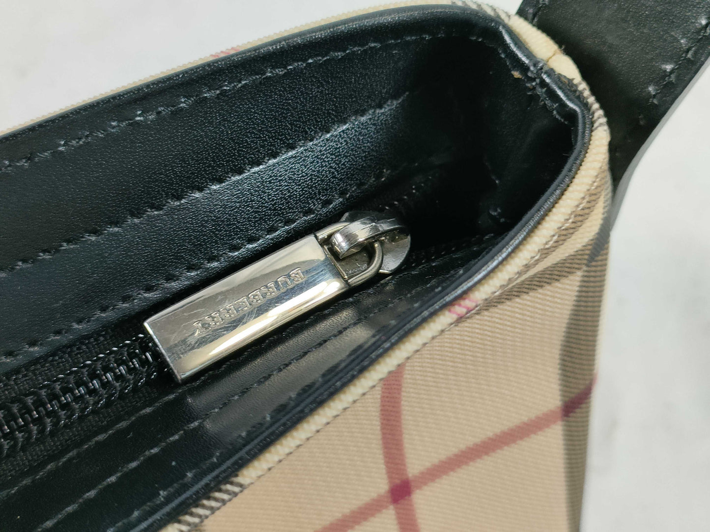 BURBERRY London Nova Check Hand Shoulder Bag