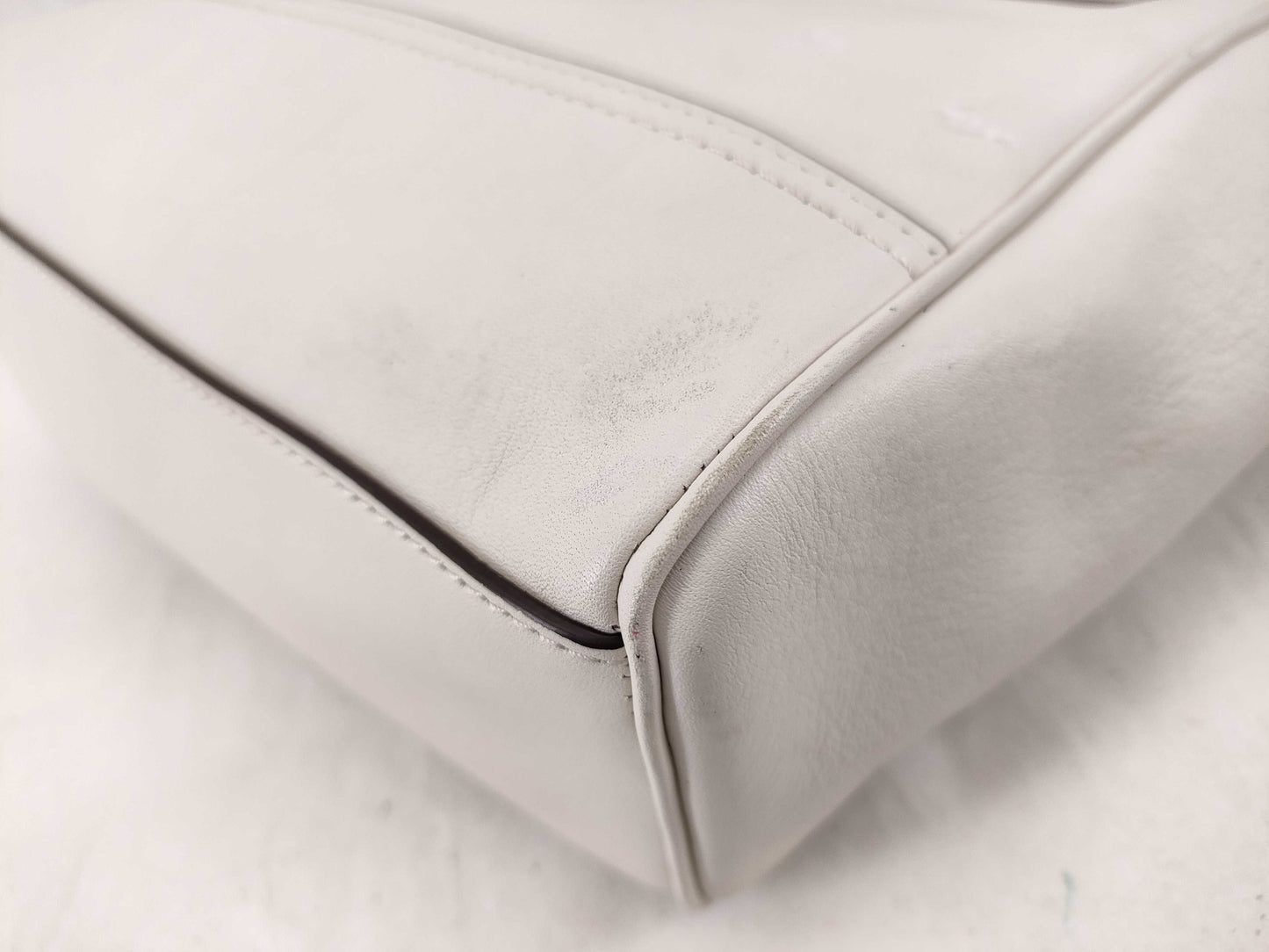 COACH Old Coach 2-way White Handbag
