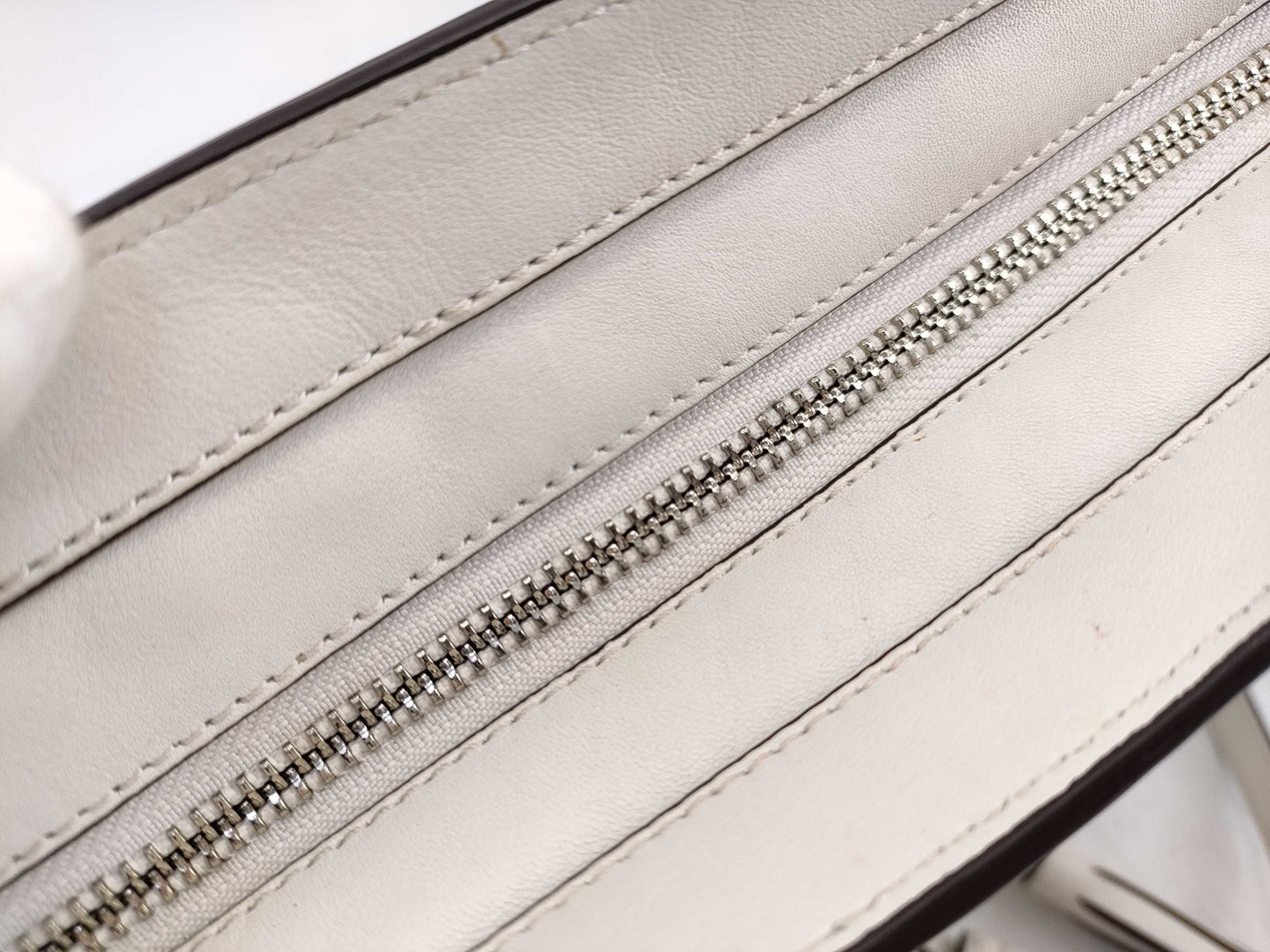 COACH Old Coach 2-way White Handbag