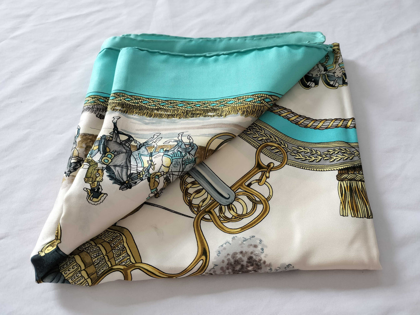 HERMES GRANDS ATTELAGES / White tag missing / Condition considered Scarf