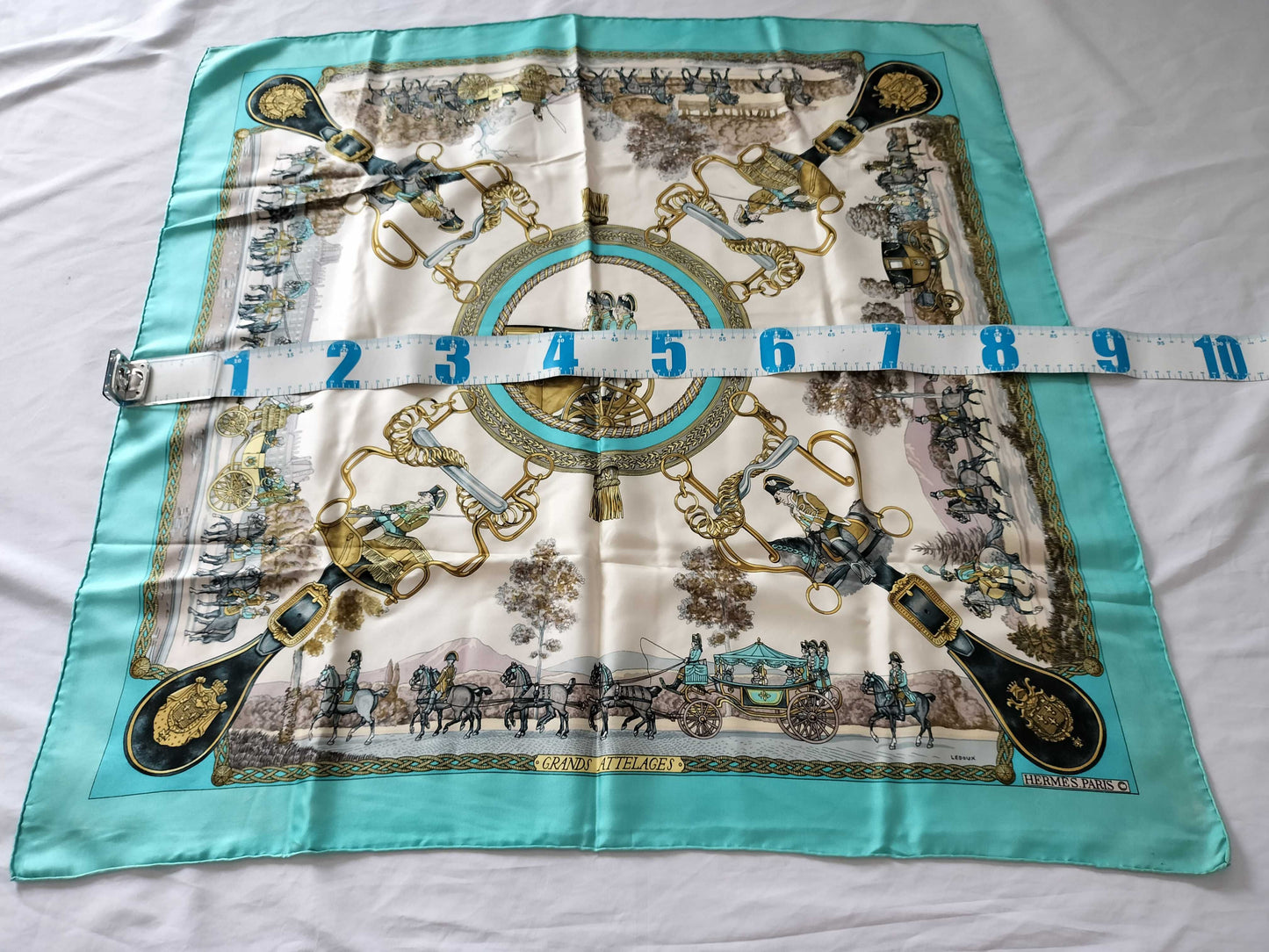 HERMES GRANDS ATTELAGES / White tag missing / Condition considered Scarf