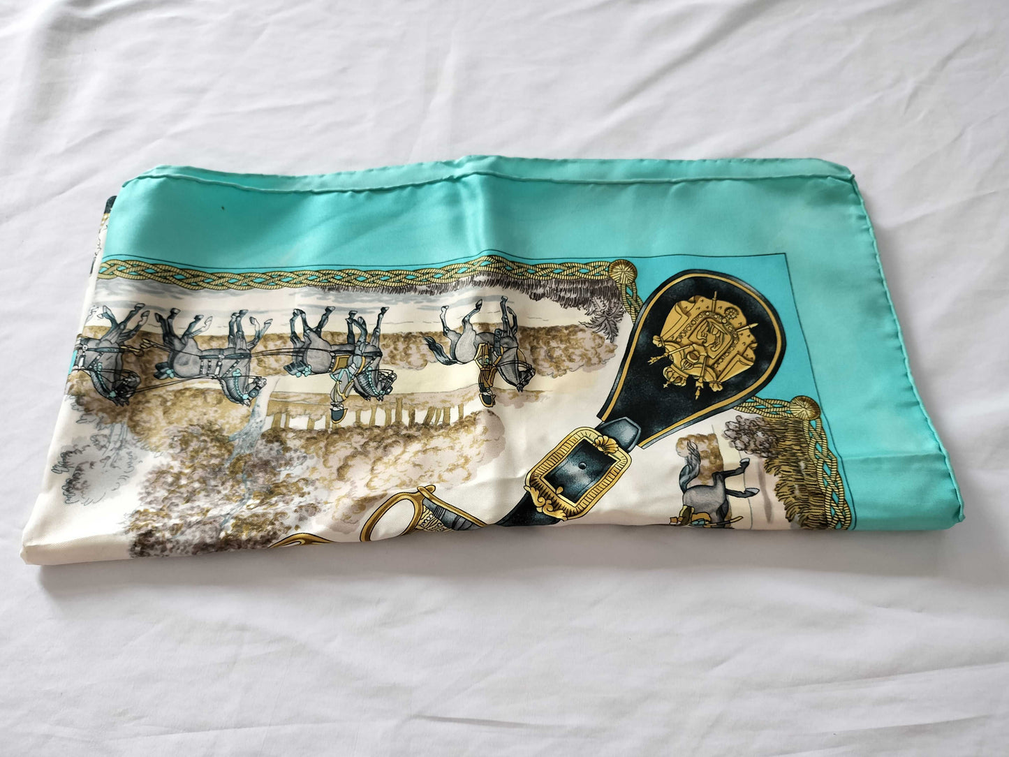 HERMES GRANDS ATTELAGES / White tag missing / Condition considered Scarf