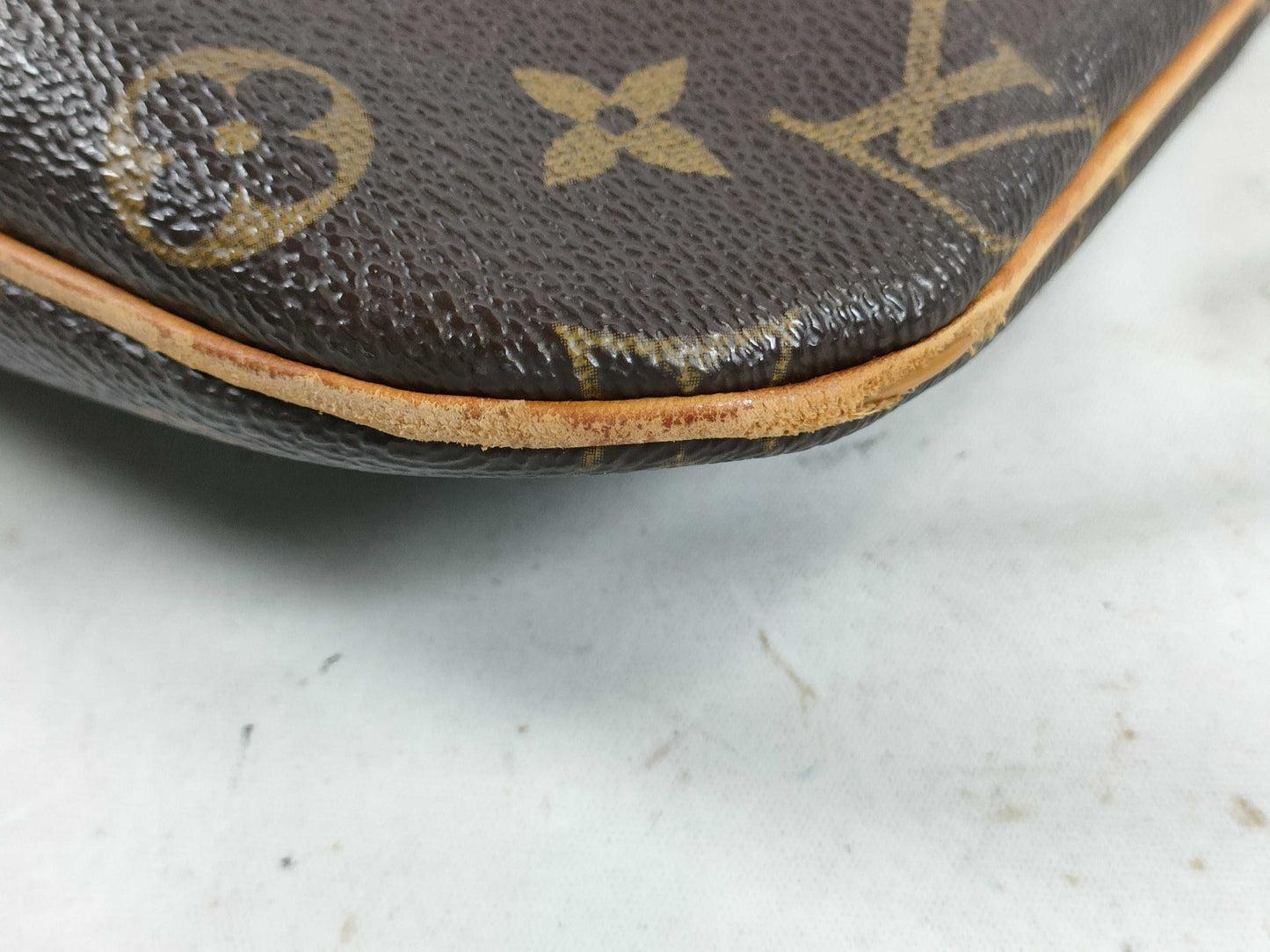 LOUIS VUITTON M40044 Monogram M40044 Pochette Bosphore Shoulder Bag