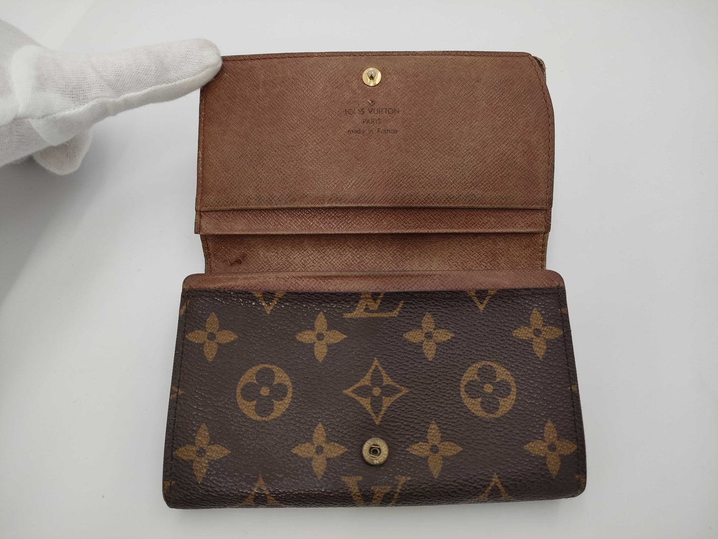 LOUIS VUITTON Monogram Compact Wallet