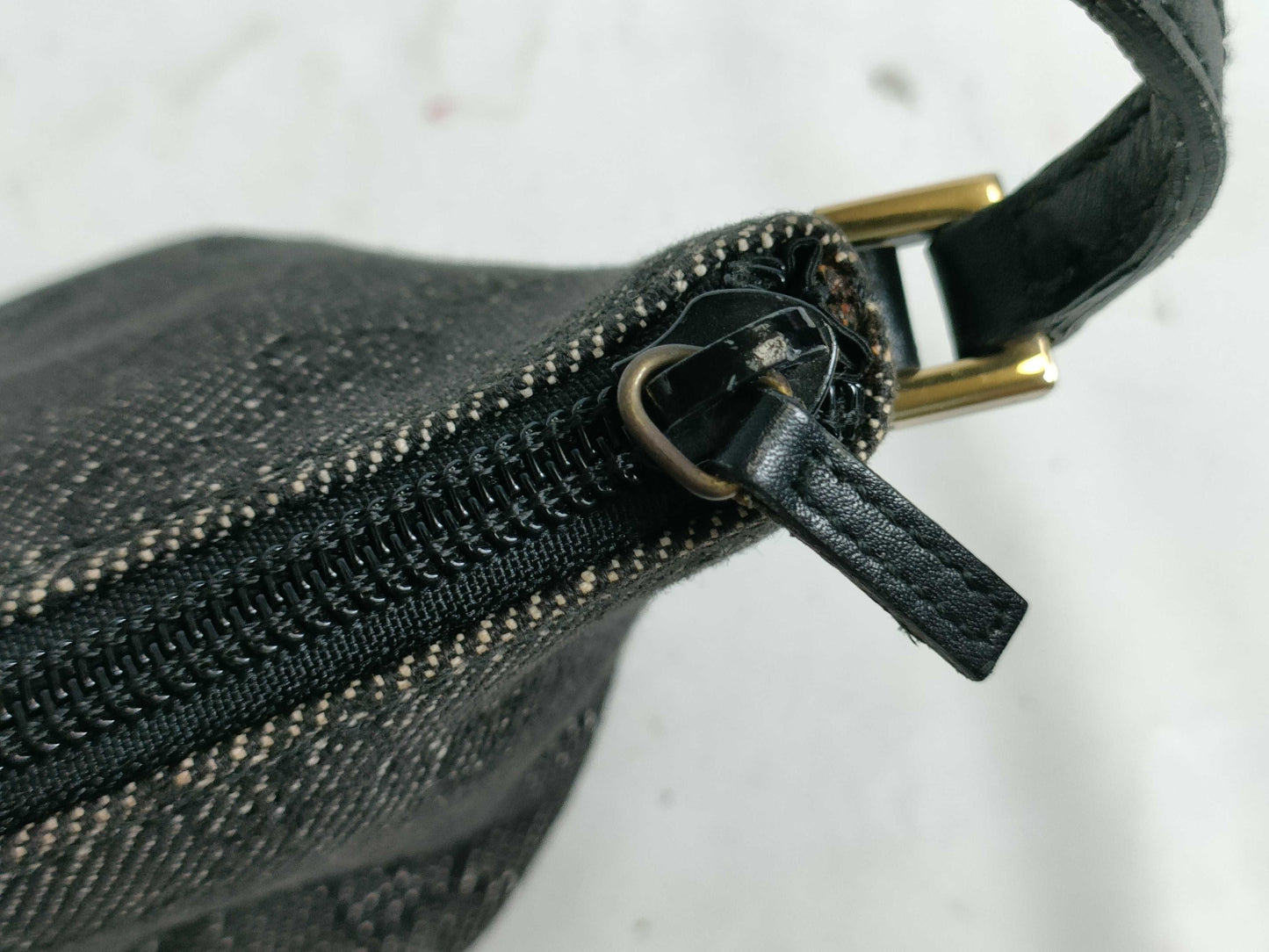 GUCCI GG Canvas 07198 Pouch
