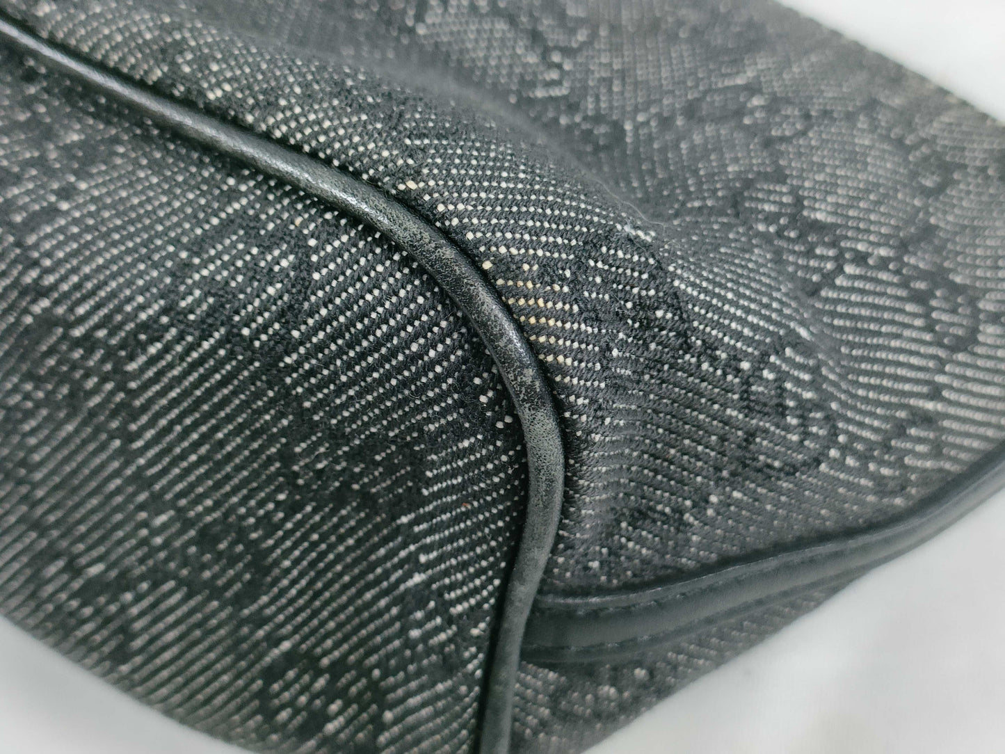 GUCCI GG Canvas 07198 Pouch