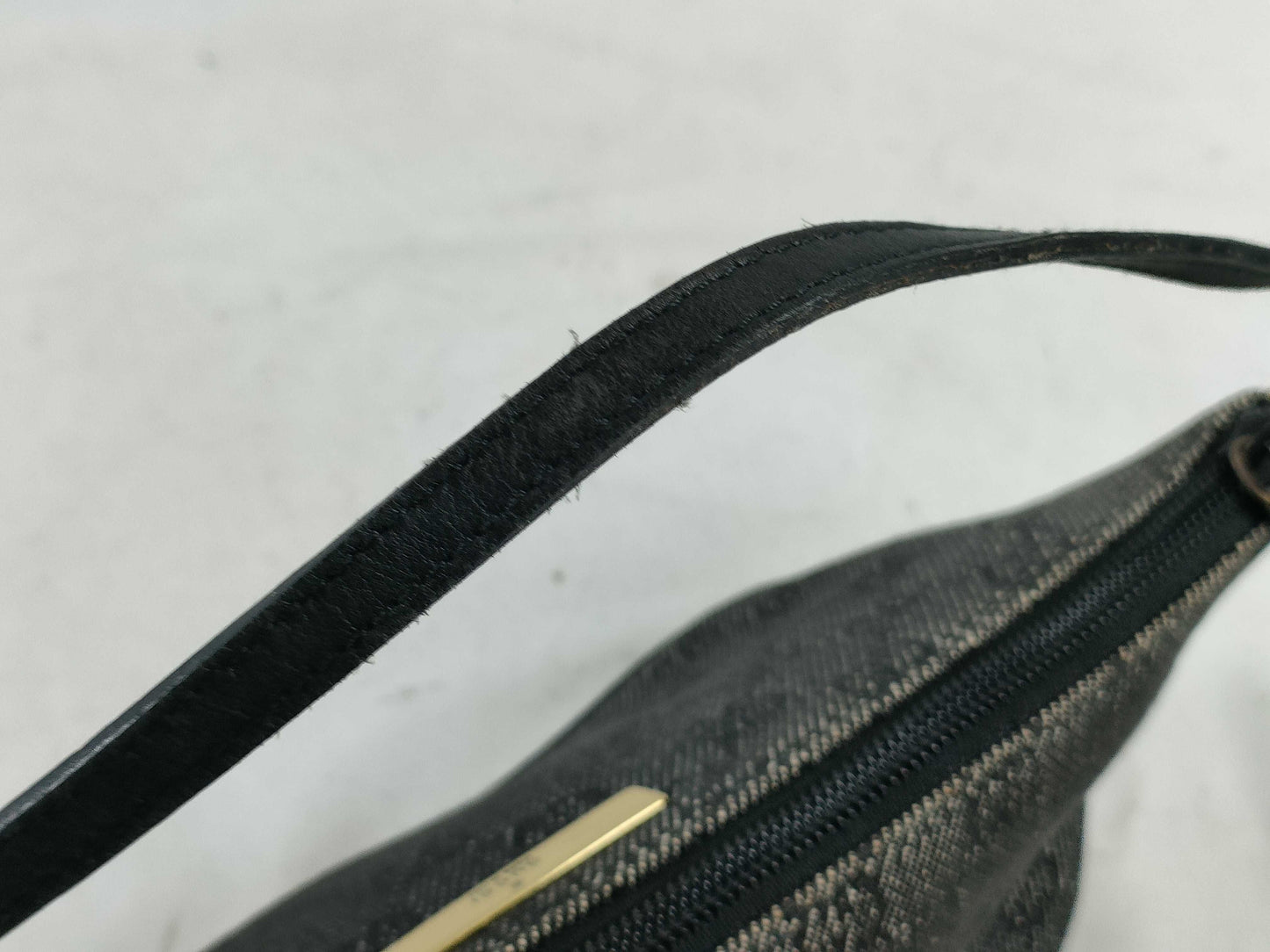 GUCCI GG Canvas 07198 Pouch