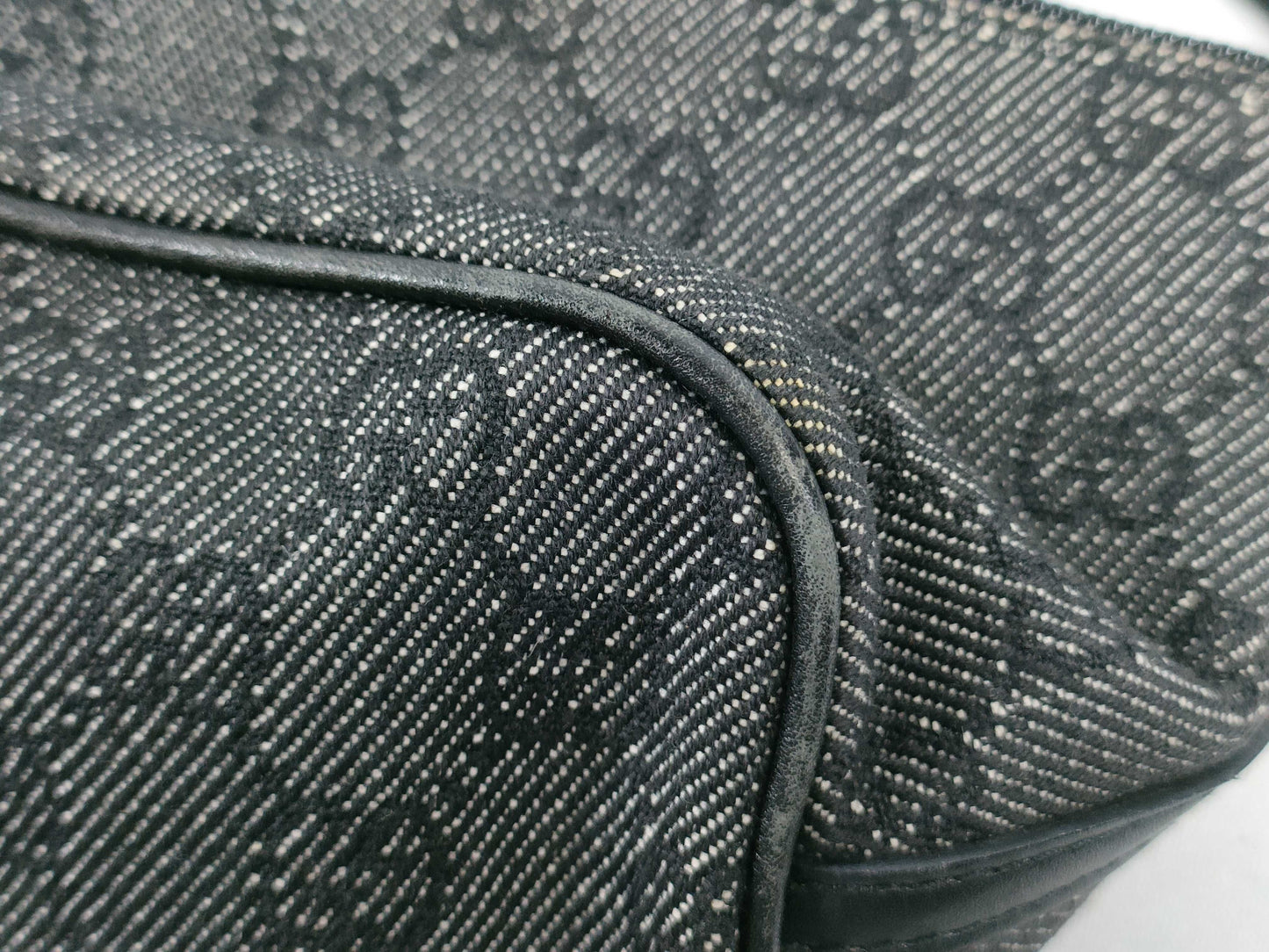 GUCCI GG Canvas 07198 Pouch