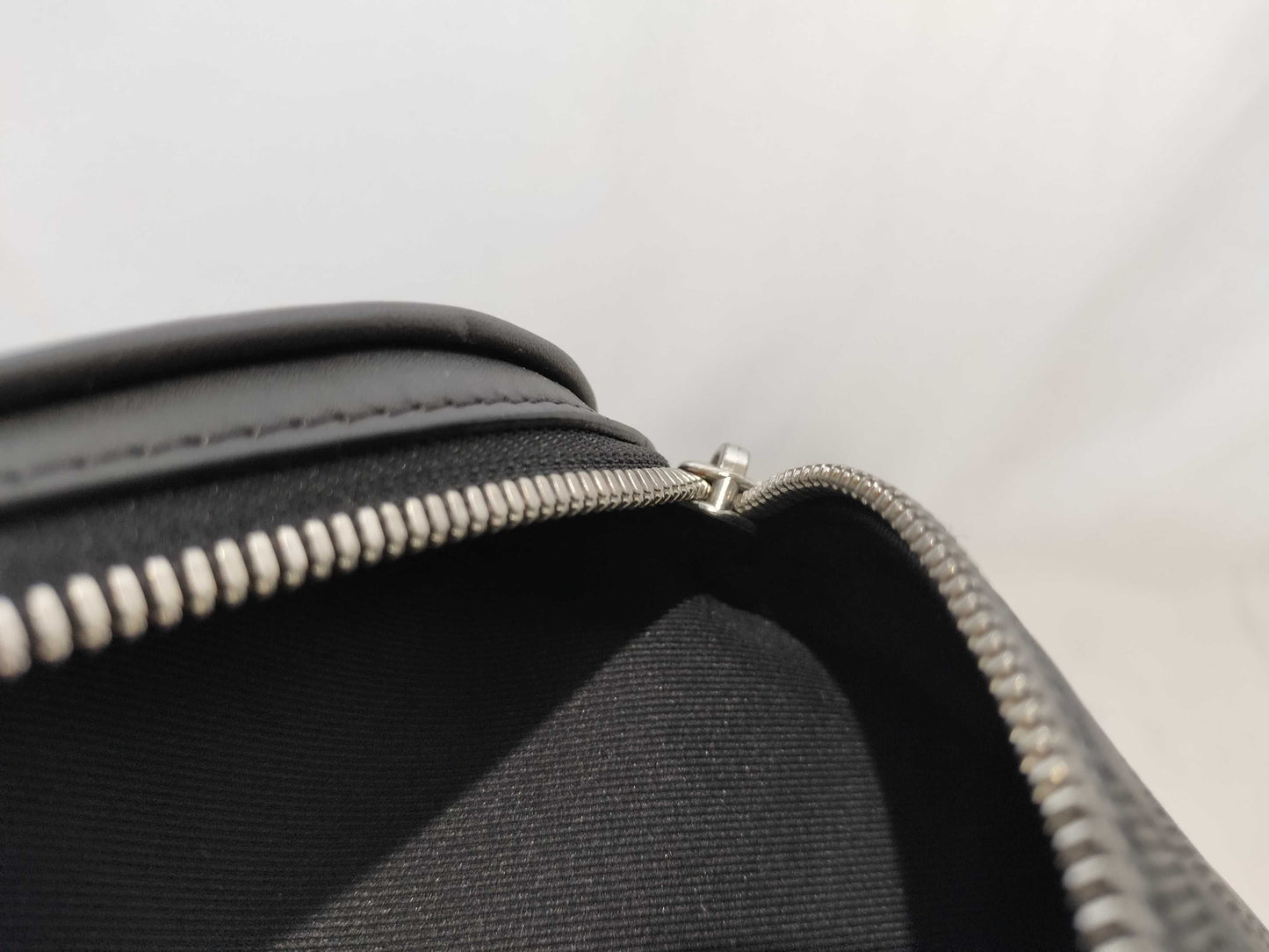 LOUIS VUITTON N40298 Damier Infinibum Shoulder Bag