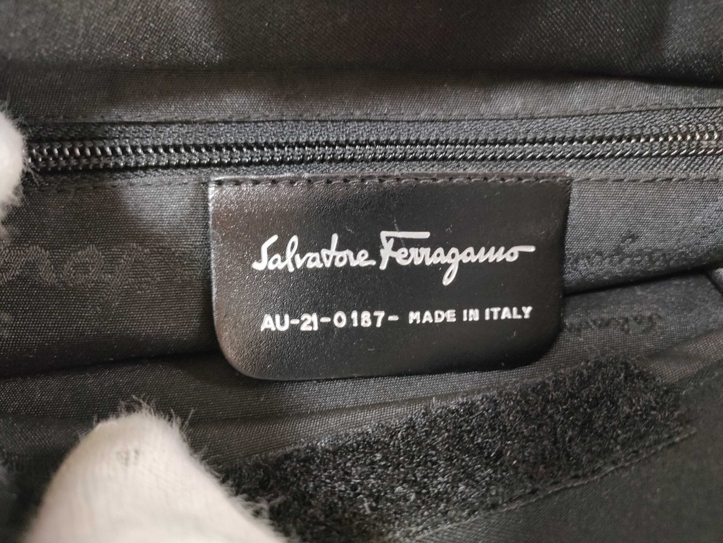 Salvatore Ferragamo AU-210187 2-Way Shoulder Bag