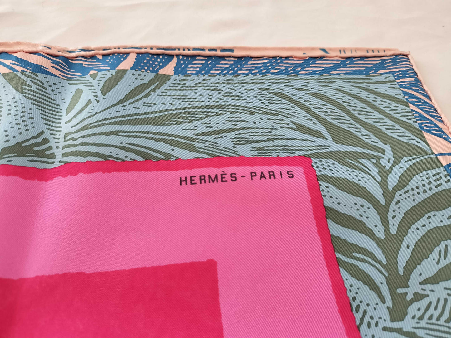 HERMES Carré 90 CAVALIER EN FORMES Scarf