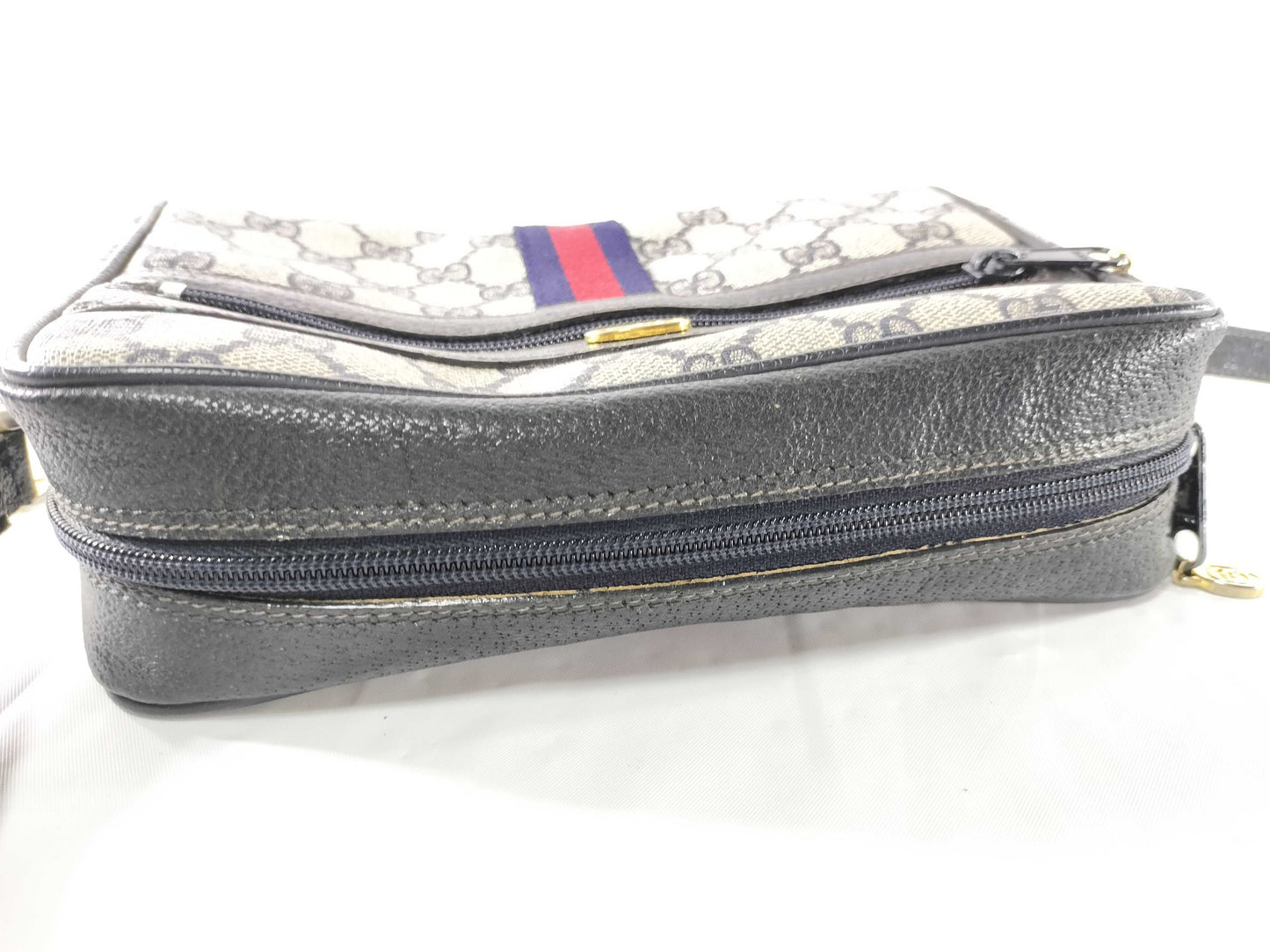 GUCCI GG Shoulder Bag in PVC with Box