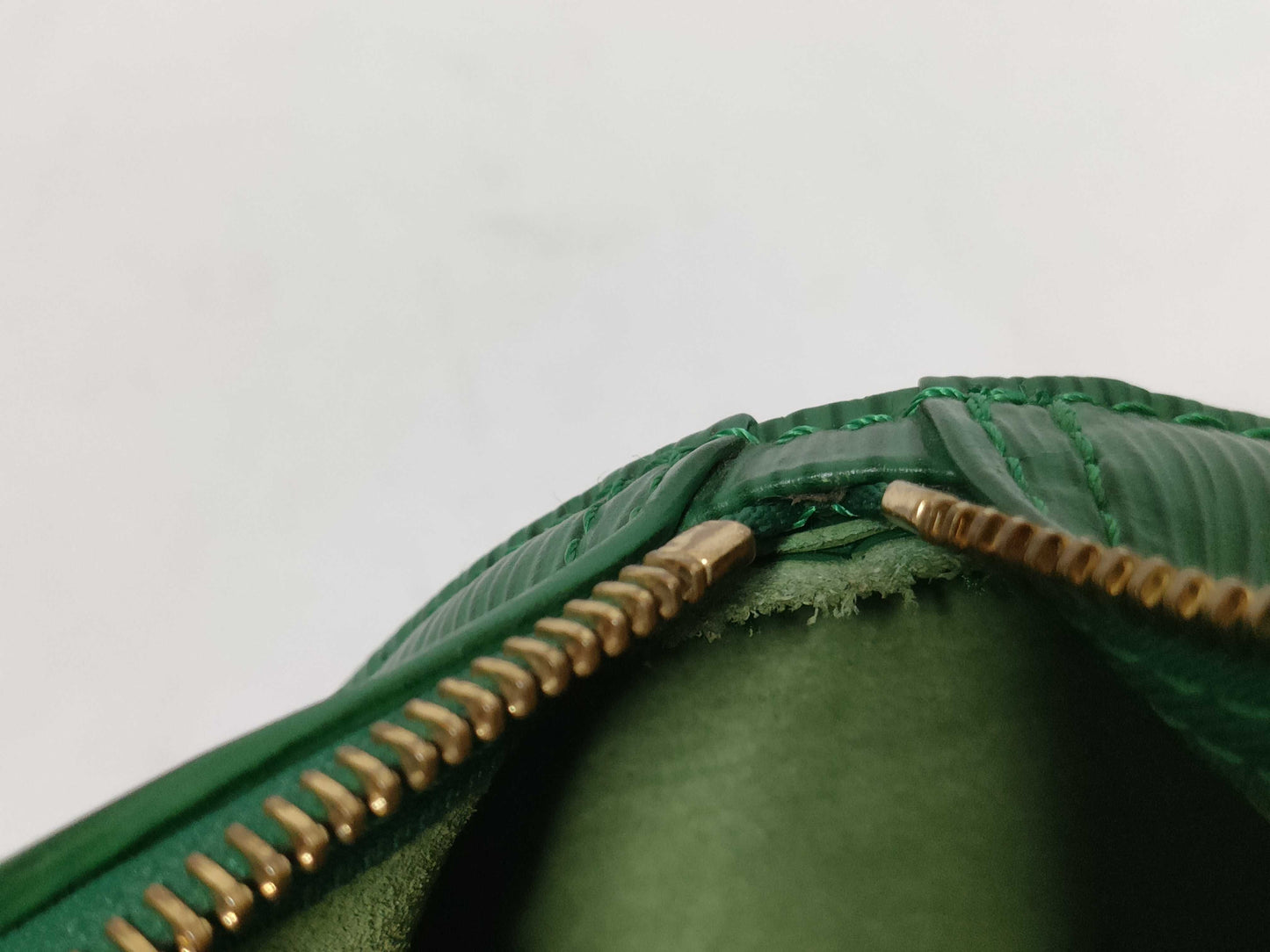 LOUIS VUITTON Epi Speedy 25 Green Boston Bag