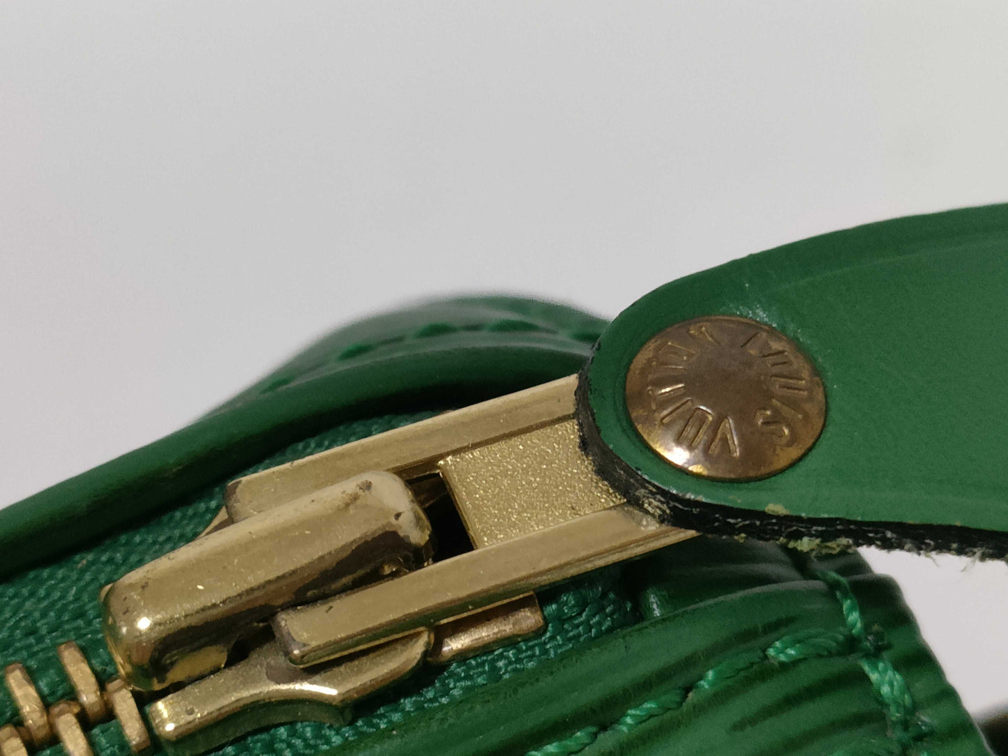 LOUIS VUITTON Epi Speedy 25 Green Boston Bag