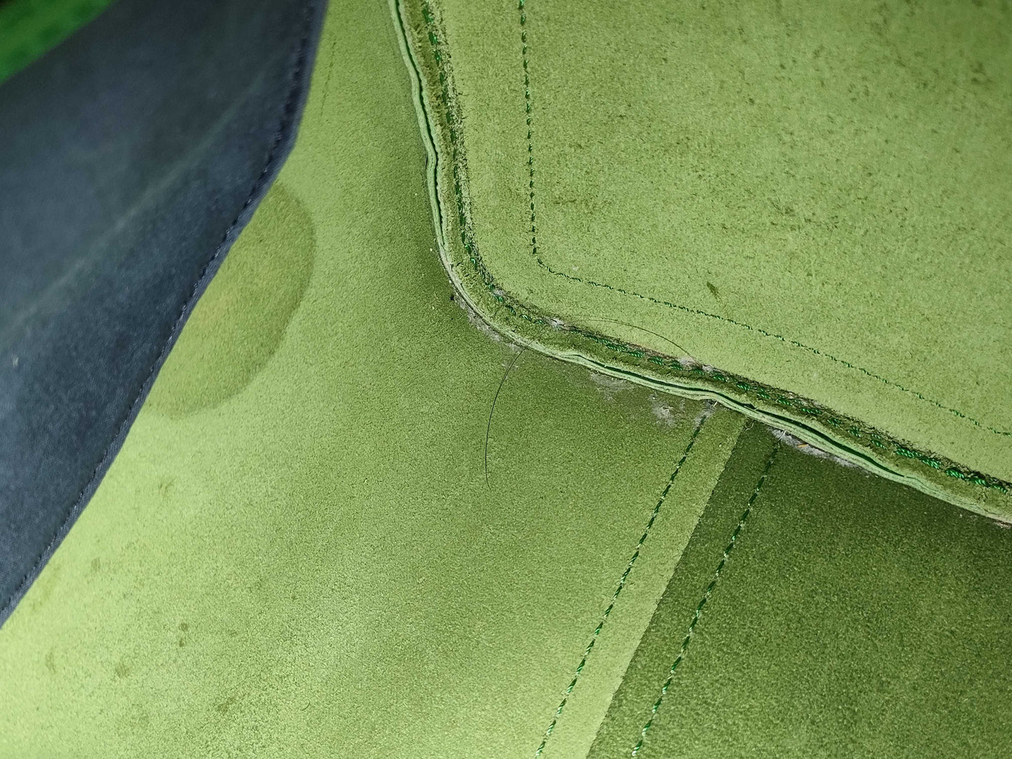 LOUIS VUITTON Epi Speedy 25 Green Boston Bag