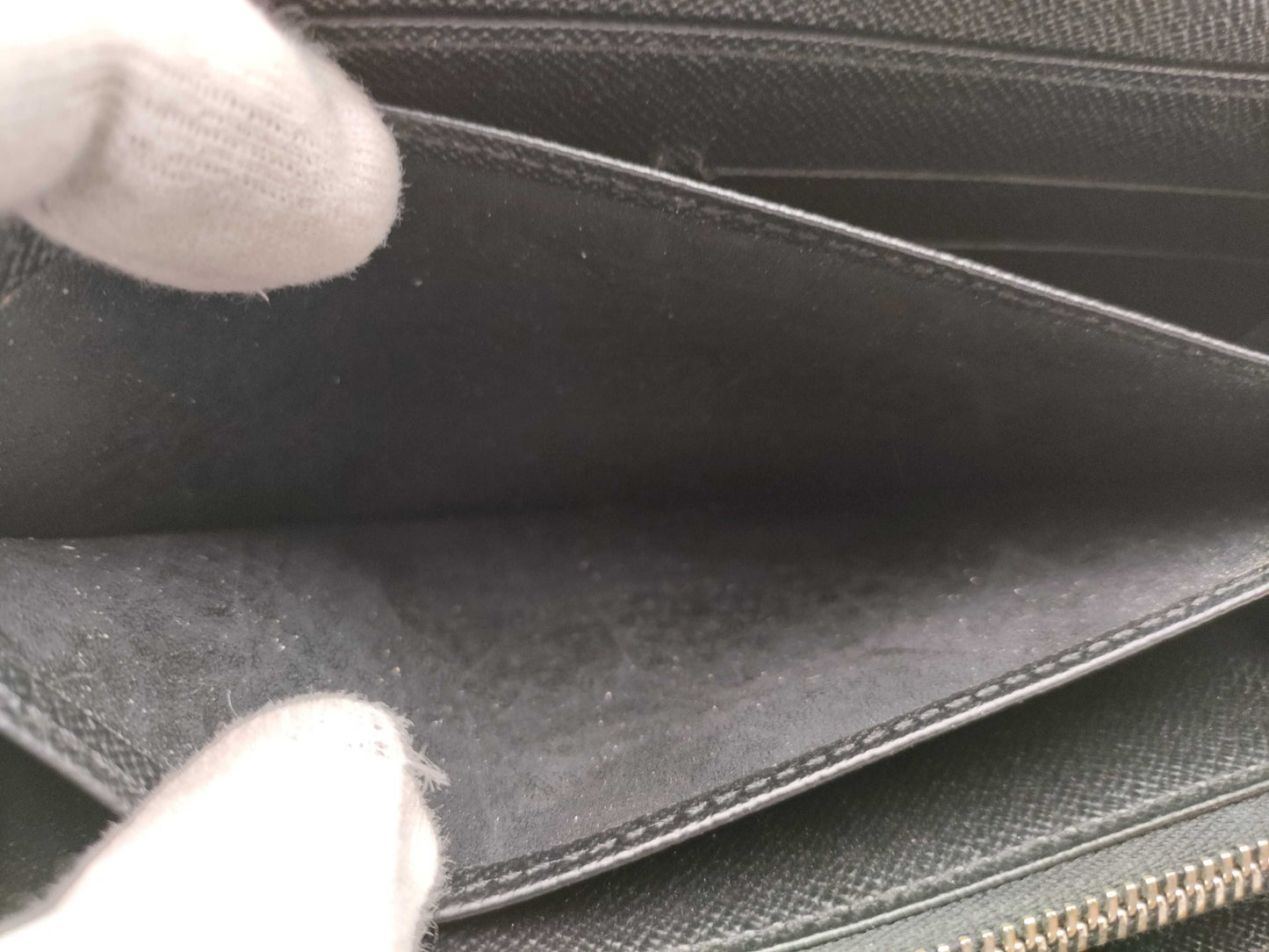 LOUIS VUITTON Epi Zippy Wallet