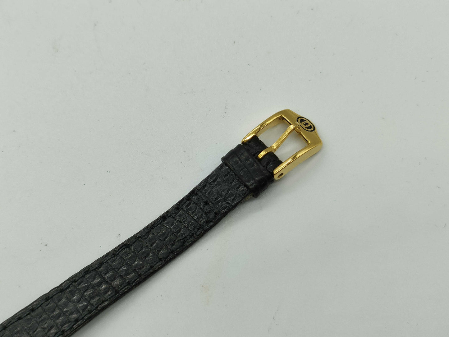 GUCCI Black Dial Unmoving Women's Watch
