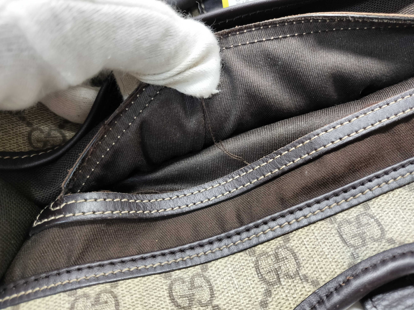 GUCCI GG Supreme 203493 Shoulder Bag