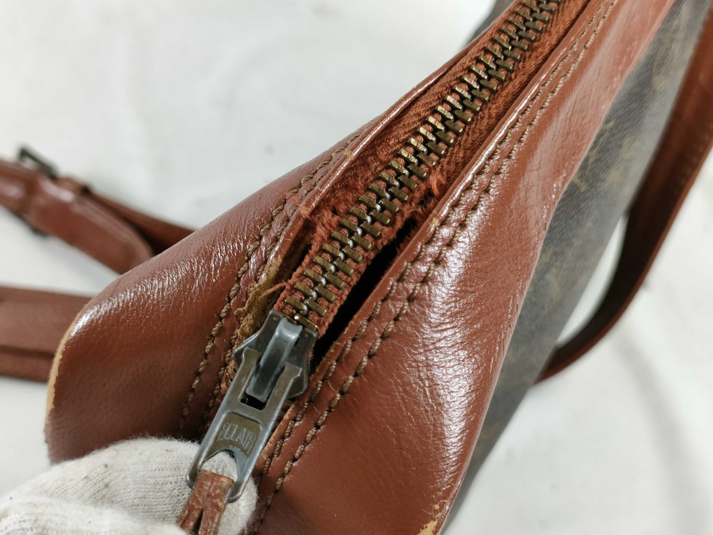 LOUIS VUITTON M51364 Monogram Sack Band Shoulder Bag
