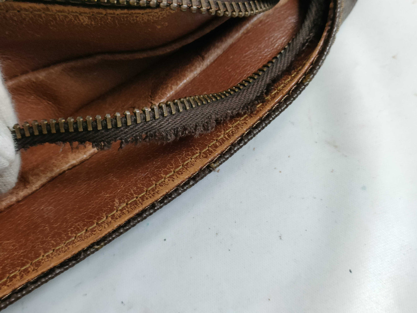 LOUIS VUITTON M40264 Monogram Marceau Shoulder Bag