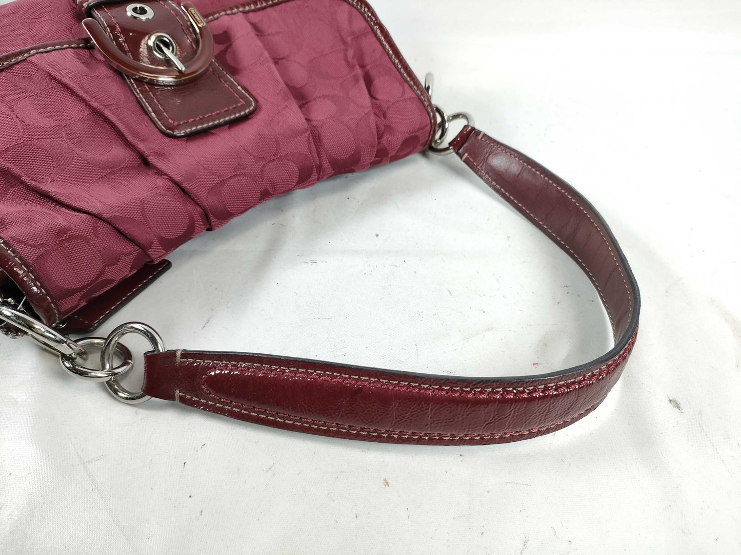 COACH Signature F17093 Shoulder Bag