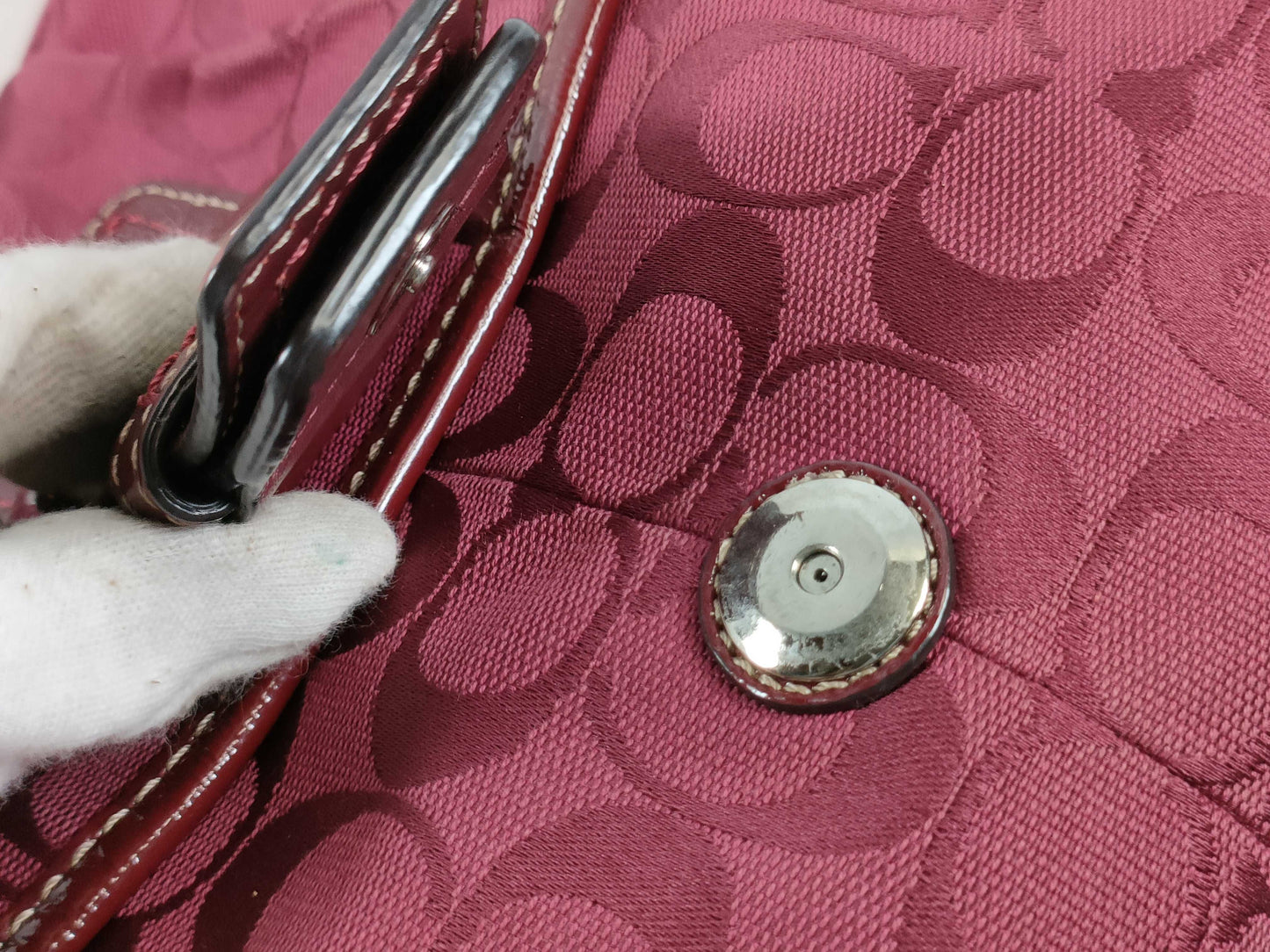 COACH Signature F17093 Shoulder Bag