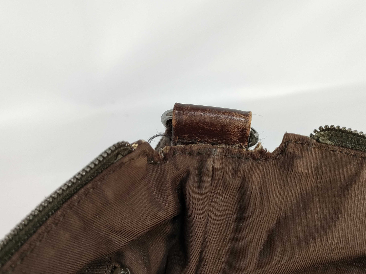 GUCCI GG Canvas Shoulder Bag