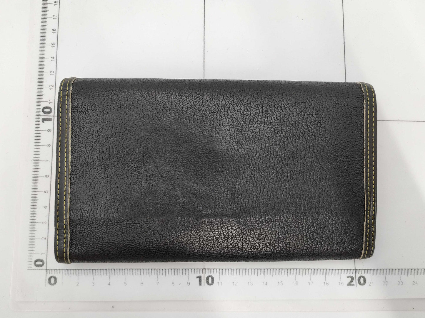 LOUIS VUITTON Suhali Porte Tresor International Wallet