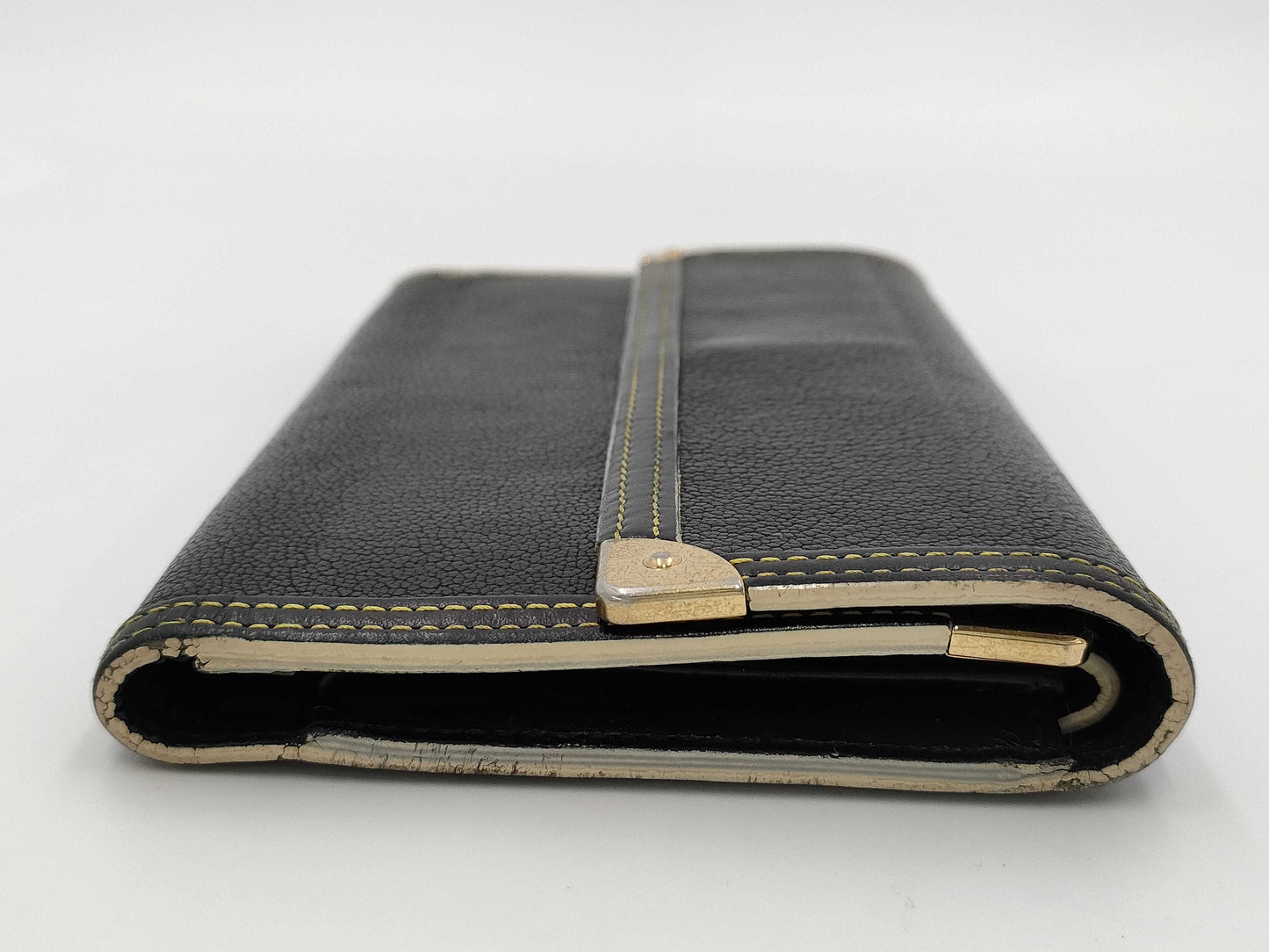 LOUIS VUITTON Suhali Porte Tresor International Wallet