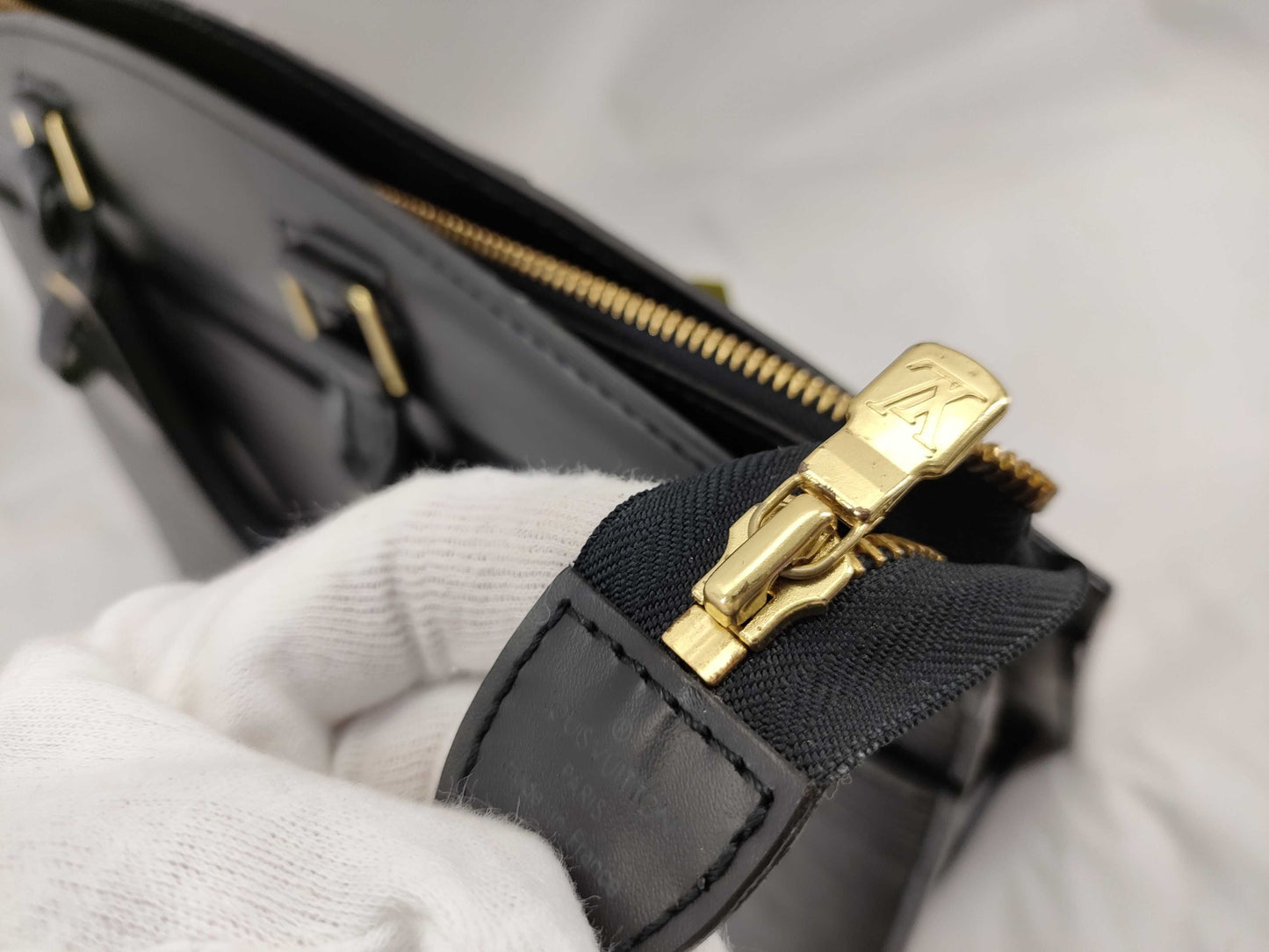 LOUIS VUITTON M48182 Epi Riviera Handbag