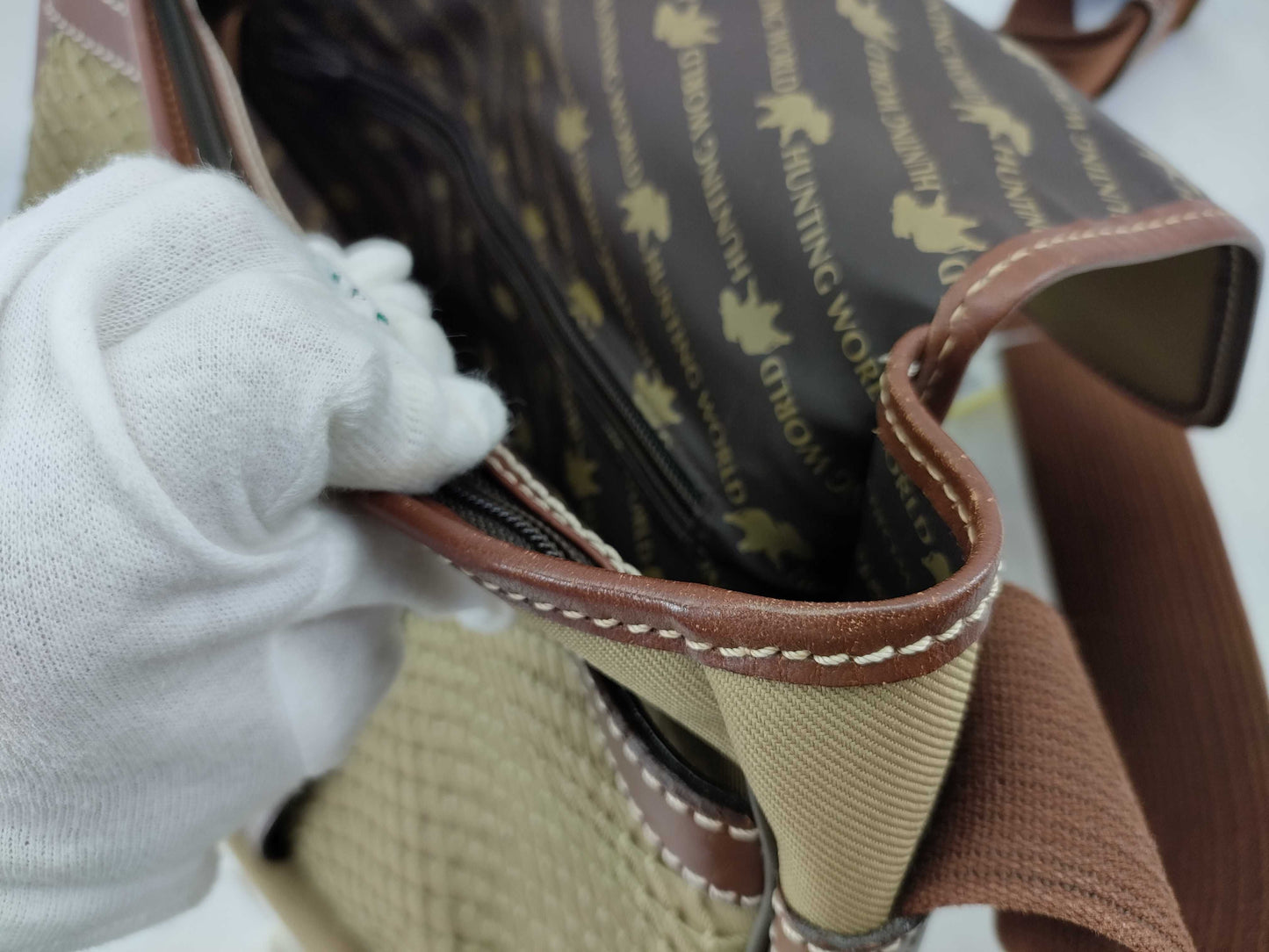 HUNTING WORLD Messenger Bag Shoulder Bag