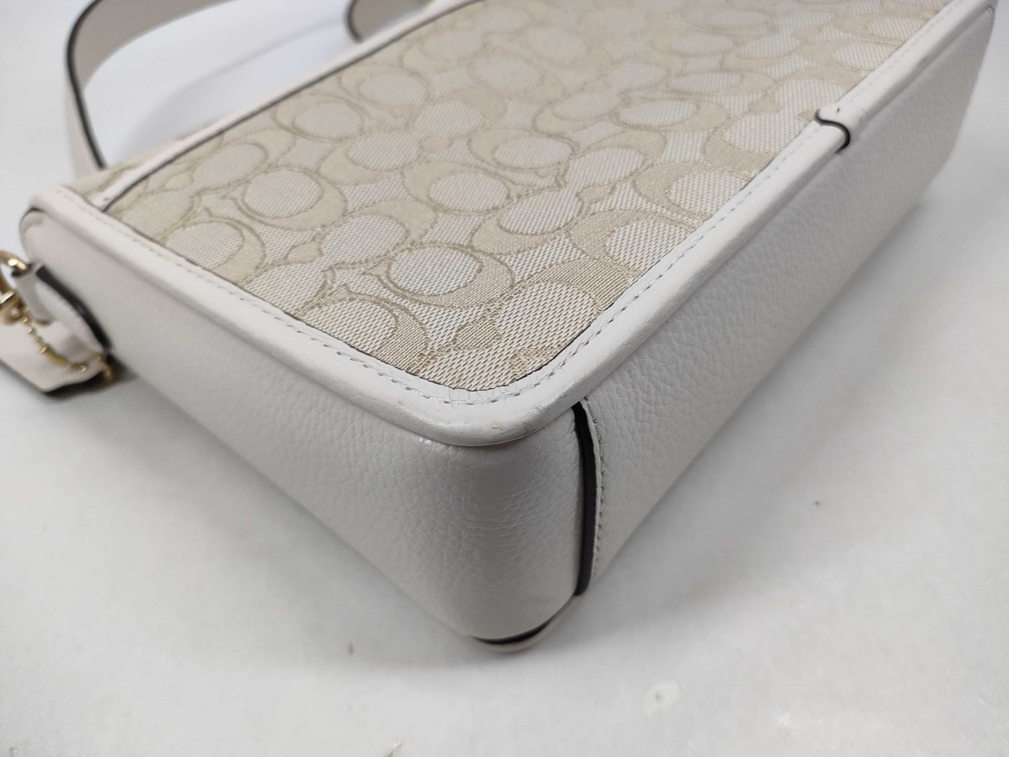 COACH Signature Leather Shoulder Bag C8307