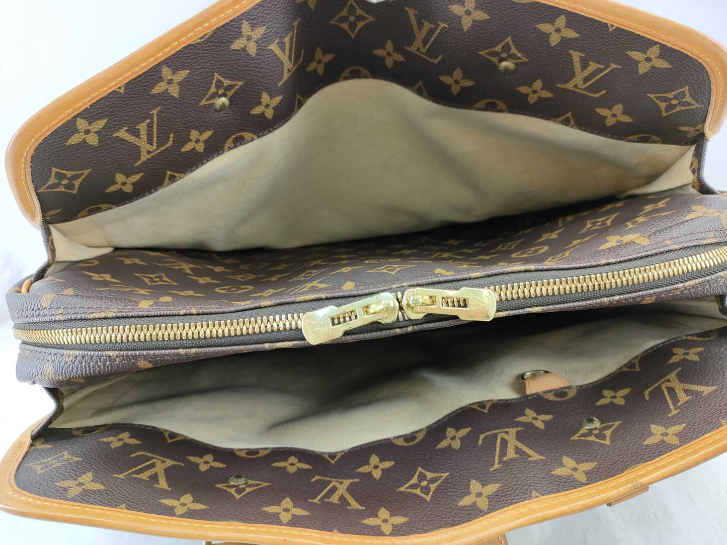 LOUIS VUITTON M53380 Monogram Rivoli Monogram Handbag