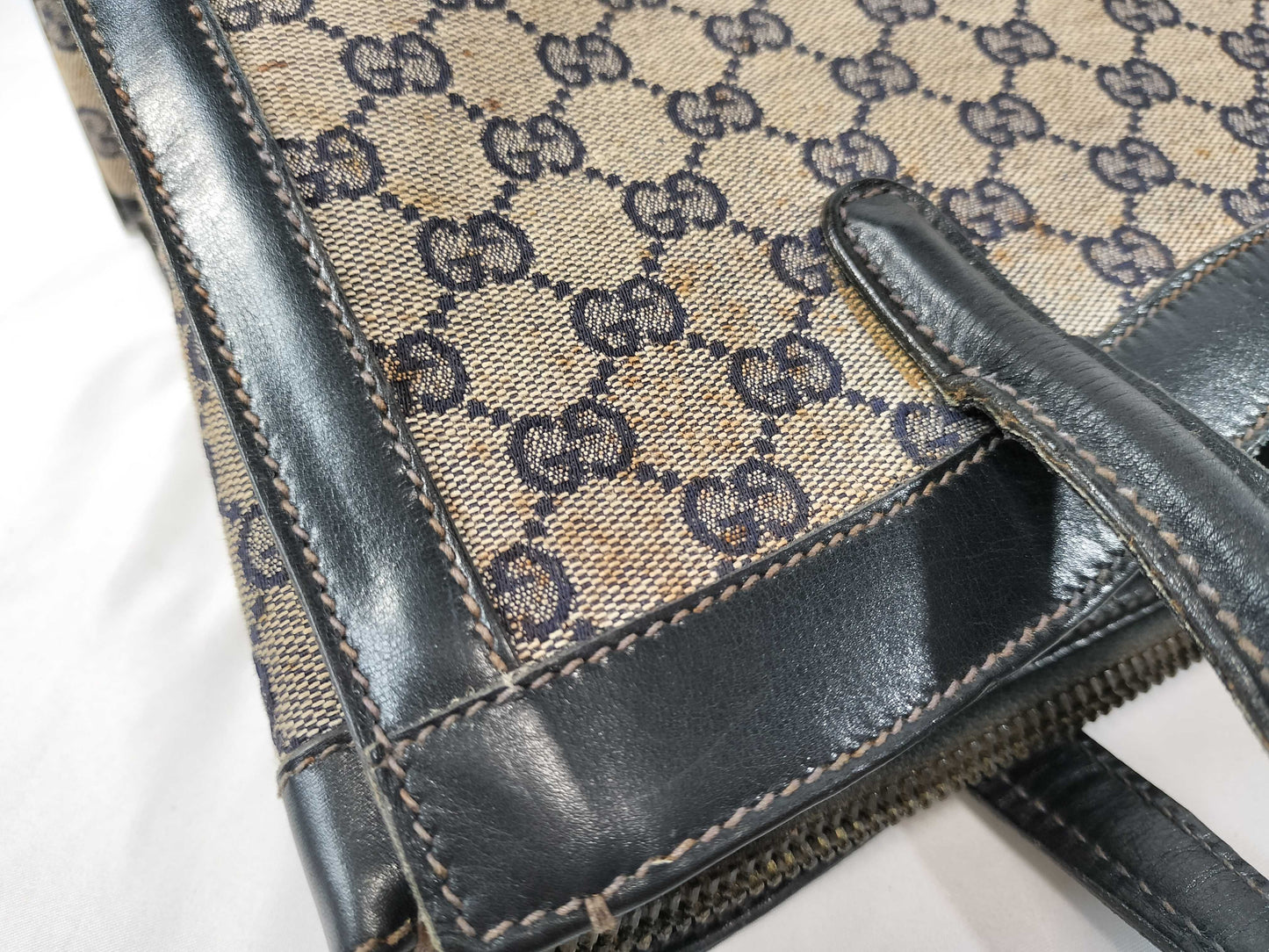GUCCI GG Canvas Handbag