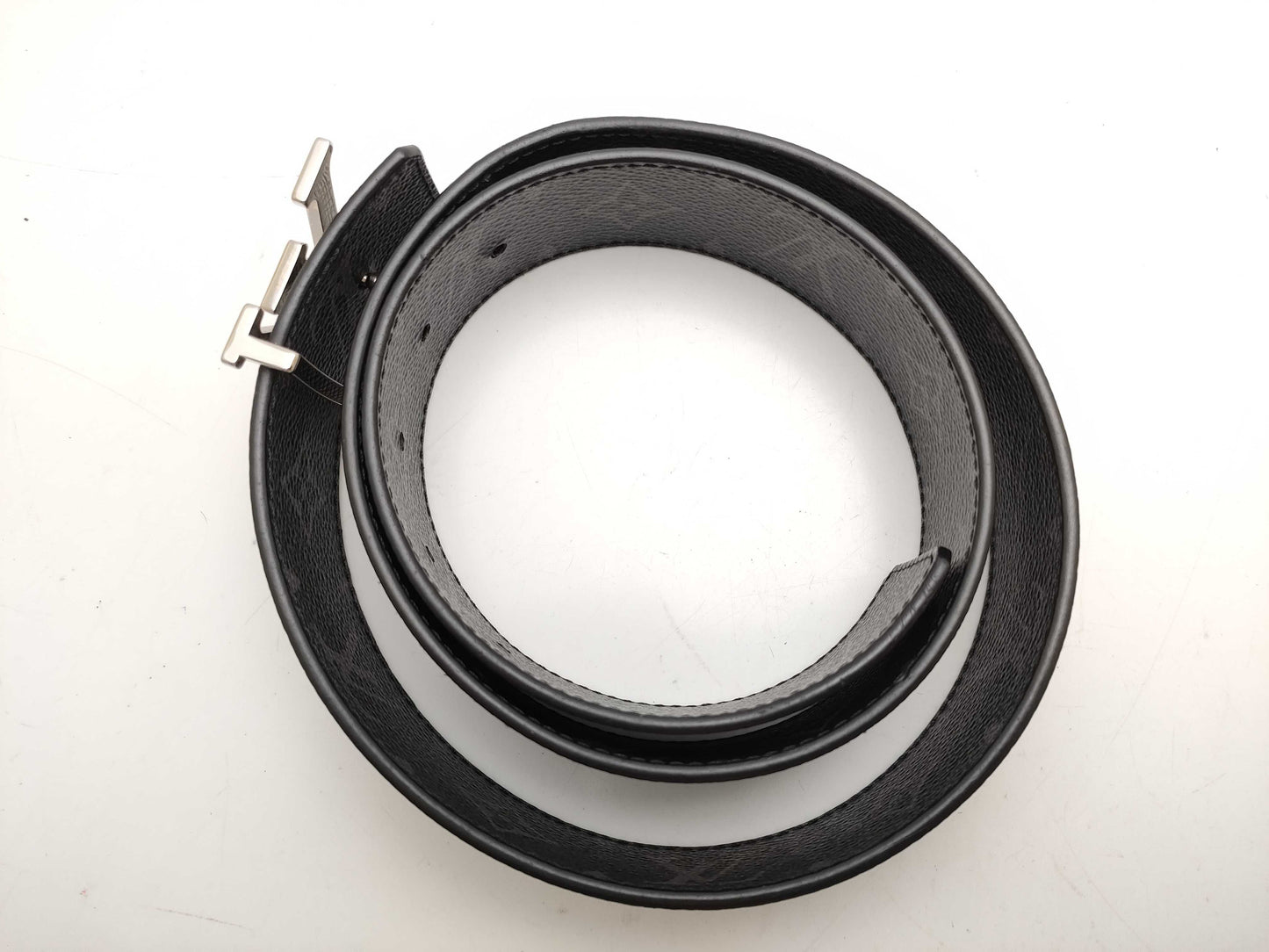 LOUIS VUITTON Taiga Reversible Belt with LV Initials and Monogram